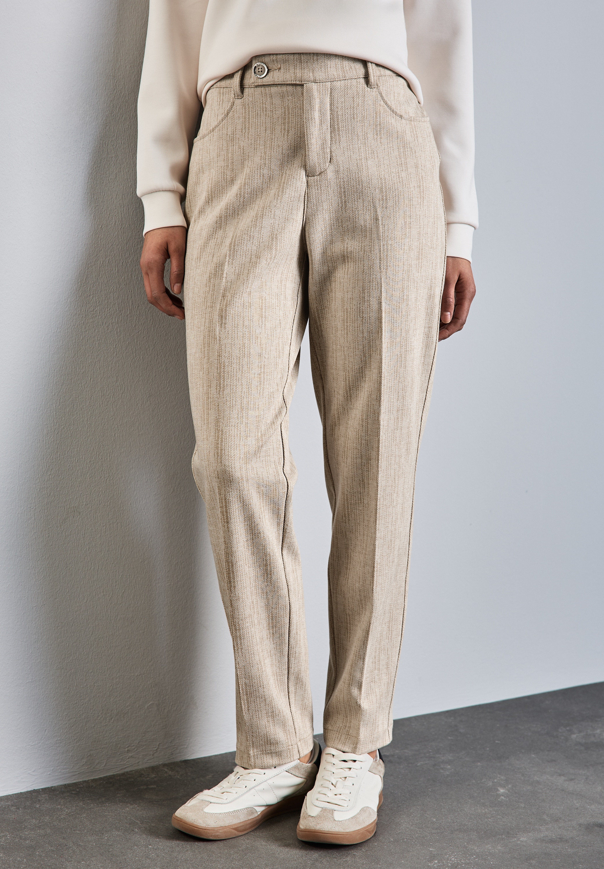 STREET ONE Chinohose mit Knopfdetail