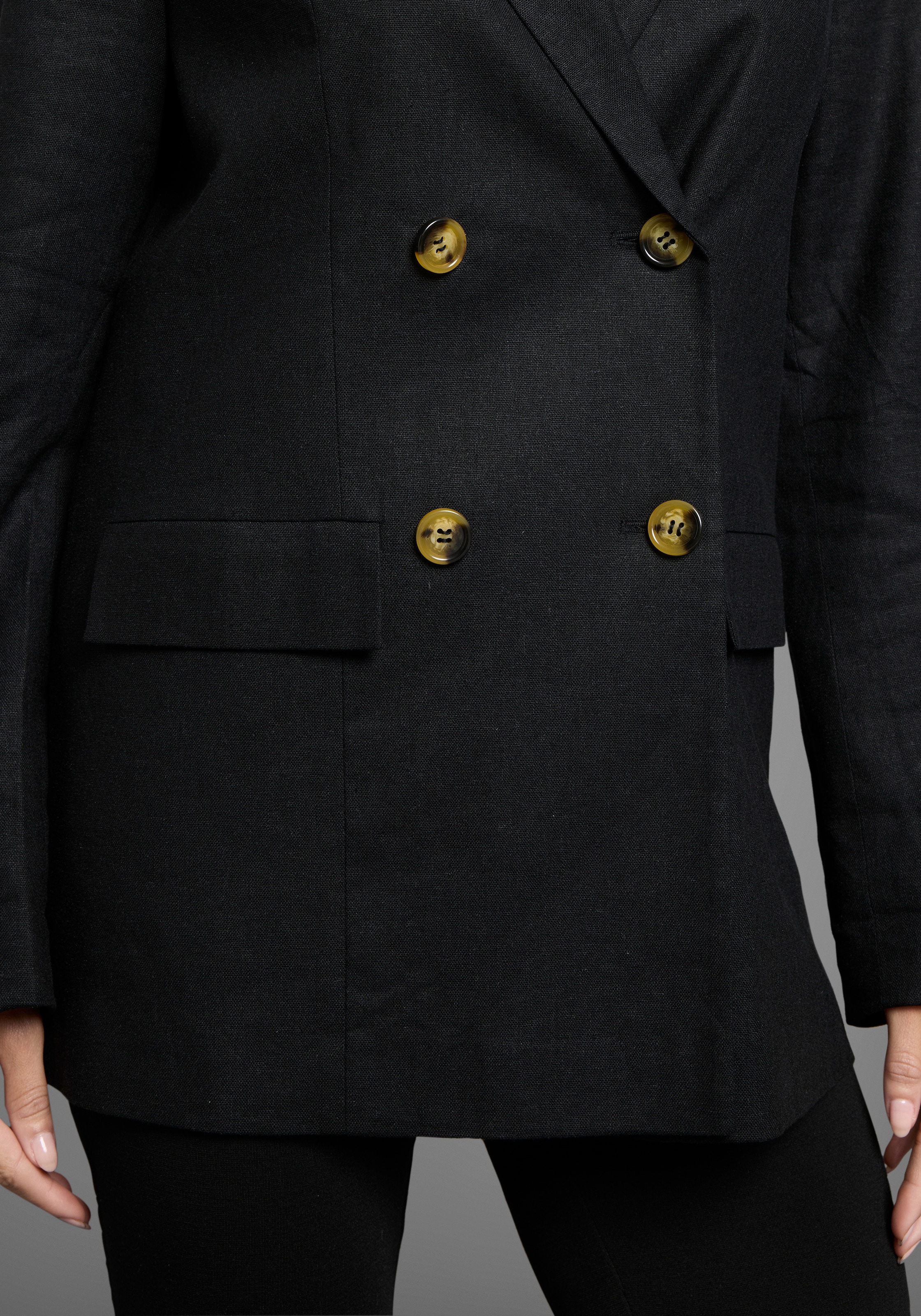 Laura Scott Longblazer, im Leinen-Look