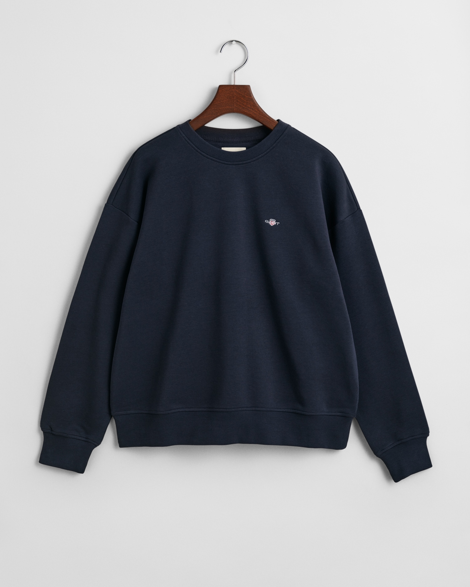 Gant Sweatshirt »SHIELD C-NECK SWEAT«, Grafische GANT-Stickerei auf der Brust
