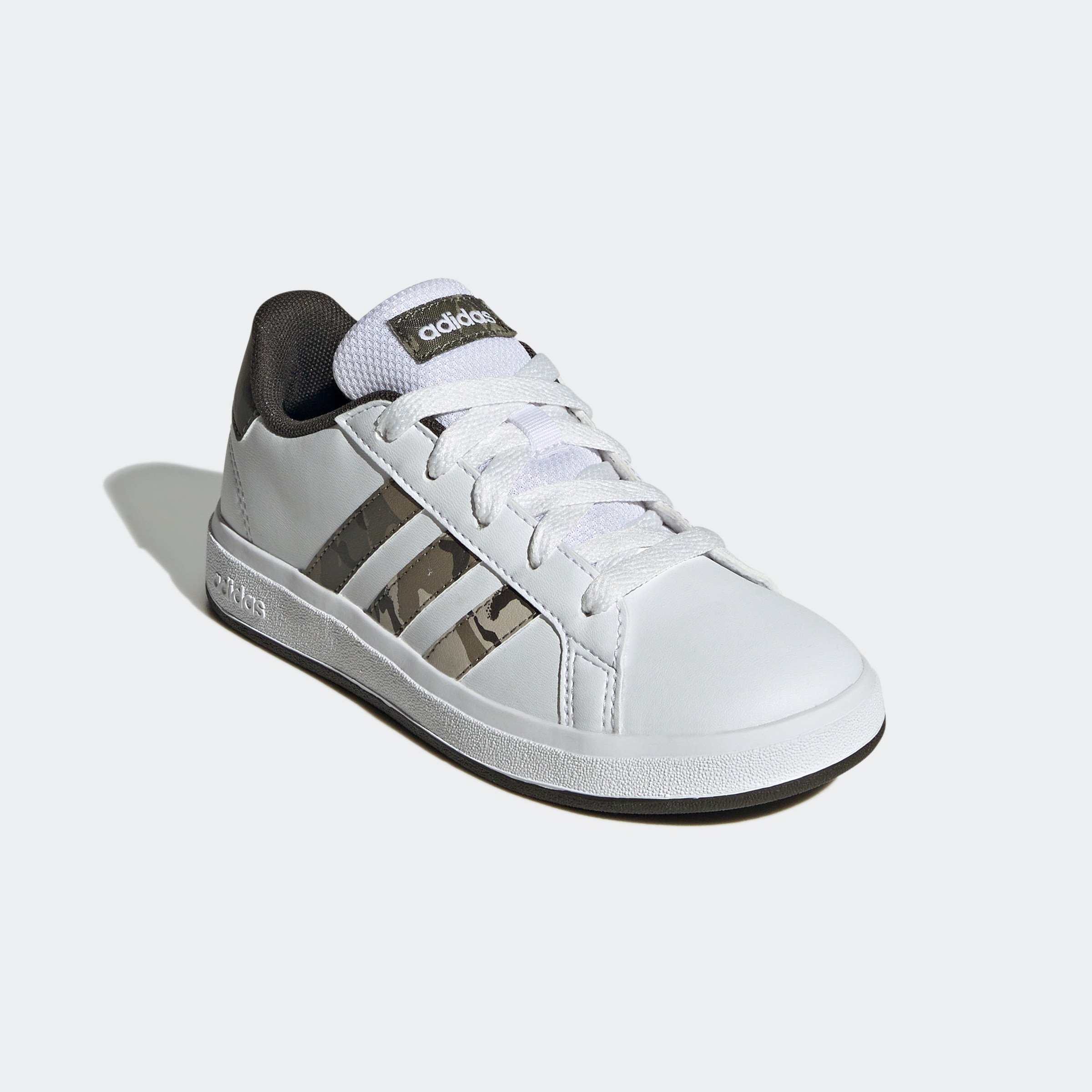 adidas Sportswear Sneaker »GRAND COURT 2.0 KIDS«, Design auf den Spuren des adidas Superstar