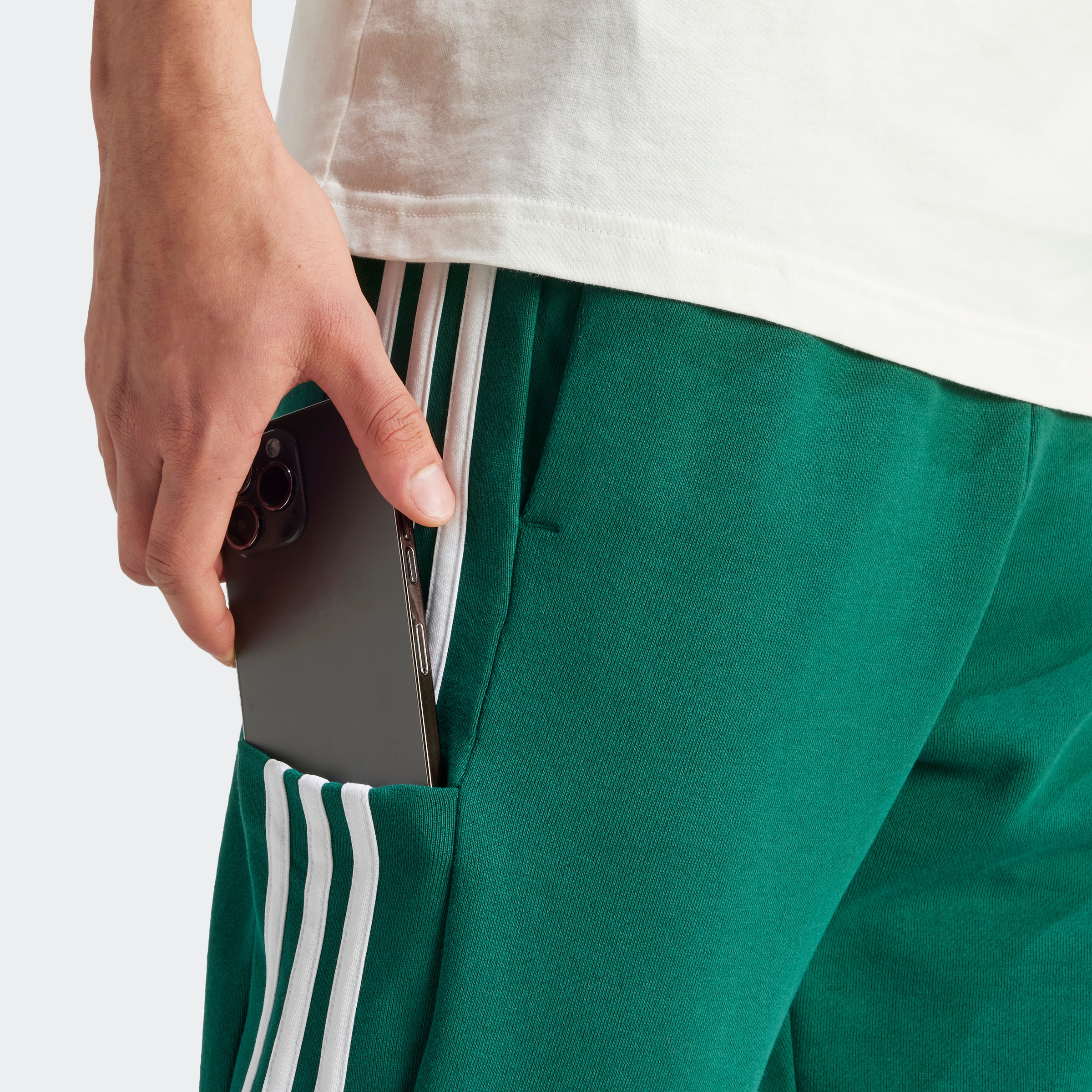 adidas Sportswear Sporthose »ESSENTIALS FRENCH TERRY TAPERED CUFF 3STREIFEN HOSE«, (1 tlg.)