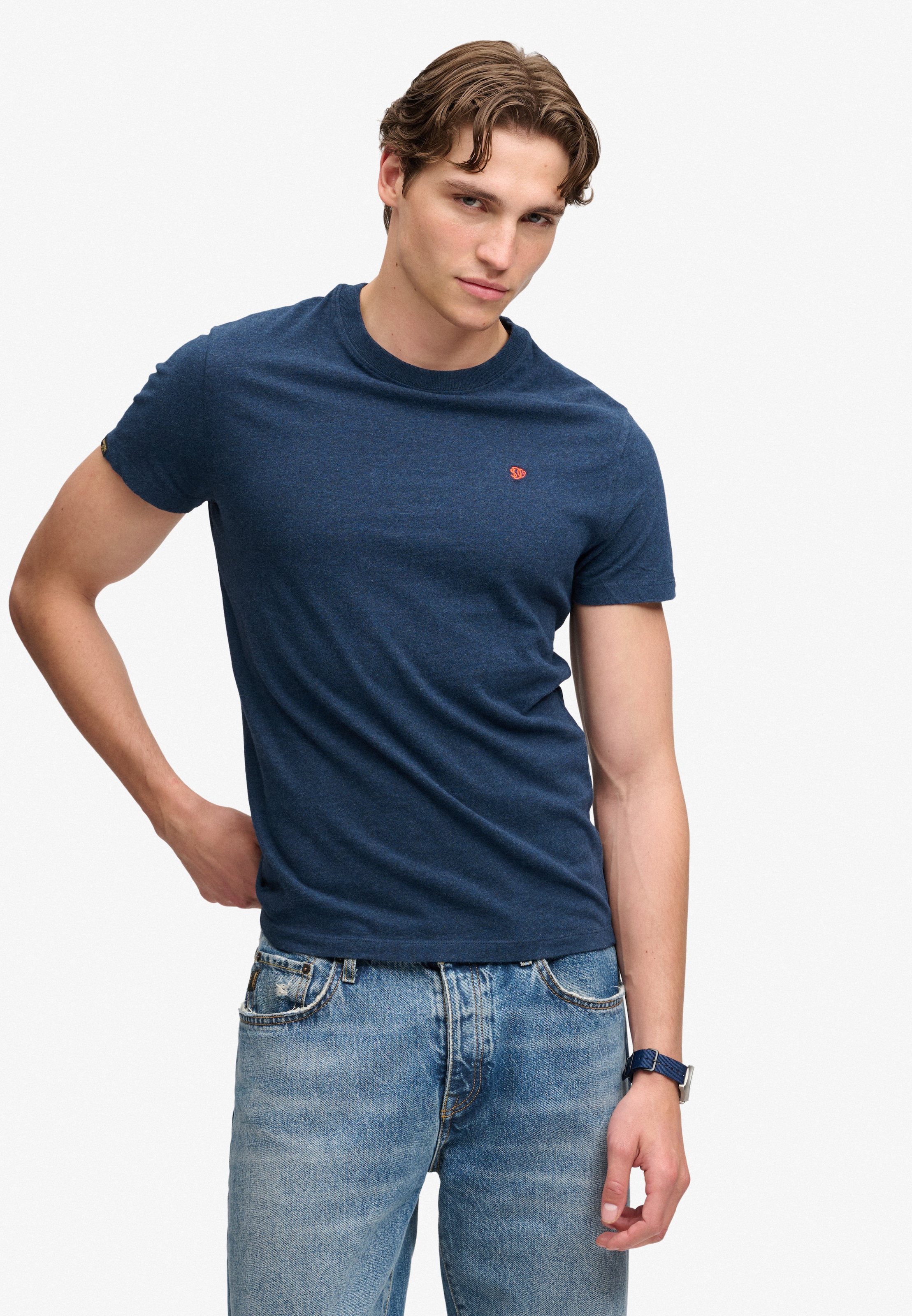 Superdry Rundhalsshirt "ESSENTIAL SDCO LOGO EMB TEE" Baumwolle, regular fit