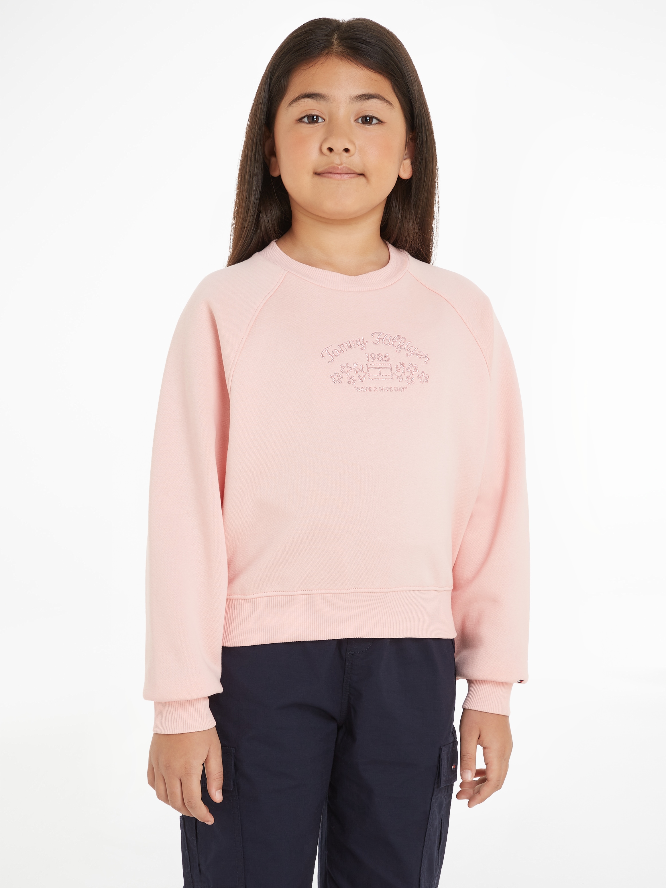 Sweatshirt »EMB FLOWER FLEECE CREWNECK«, Kinder bis 16 Jahre mit Logostickerei