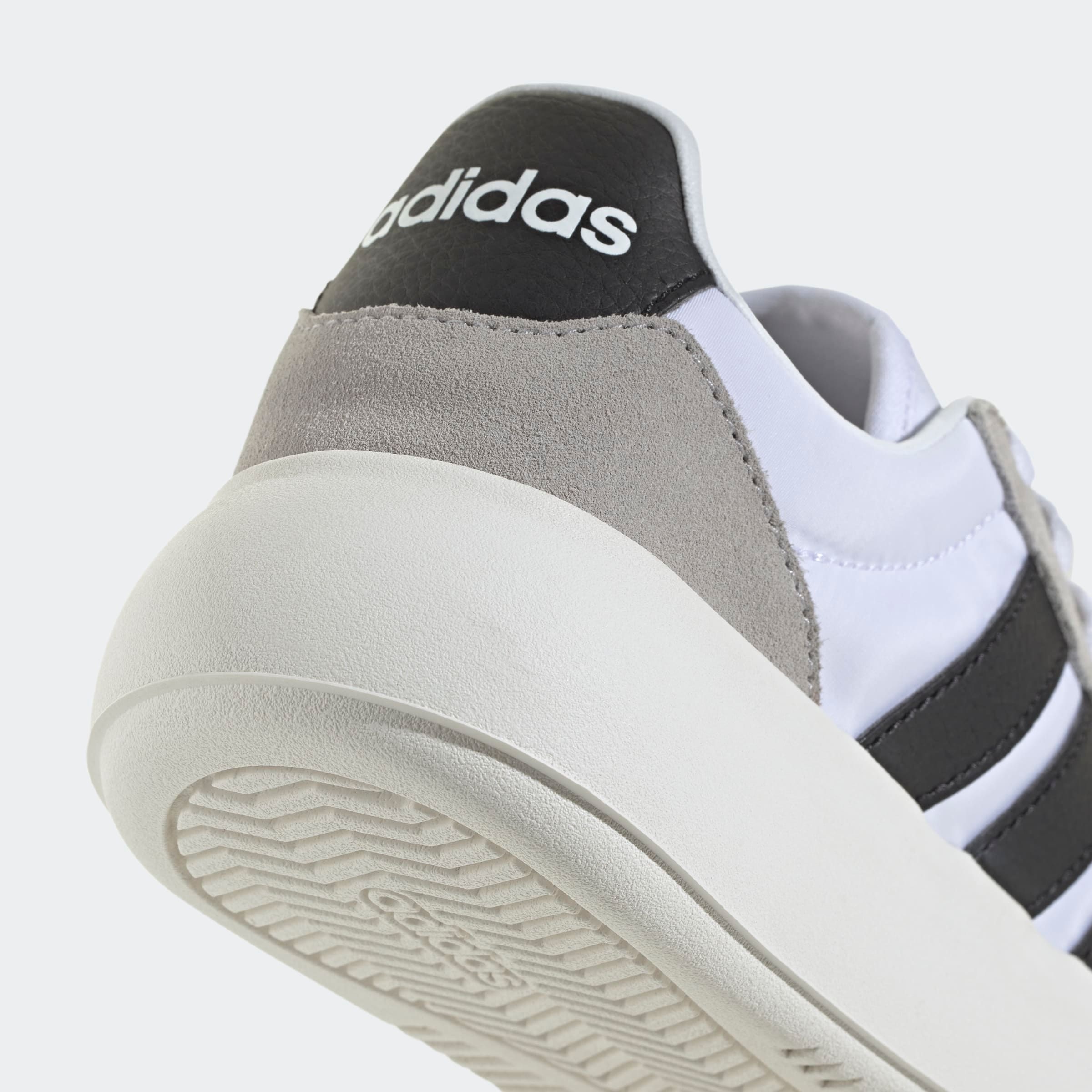 adidas Sportswear Sneaker »BARREDA DECODE E KINDER«, Design auf den Spuren des adidas Handball Spezial