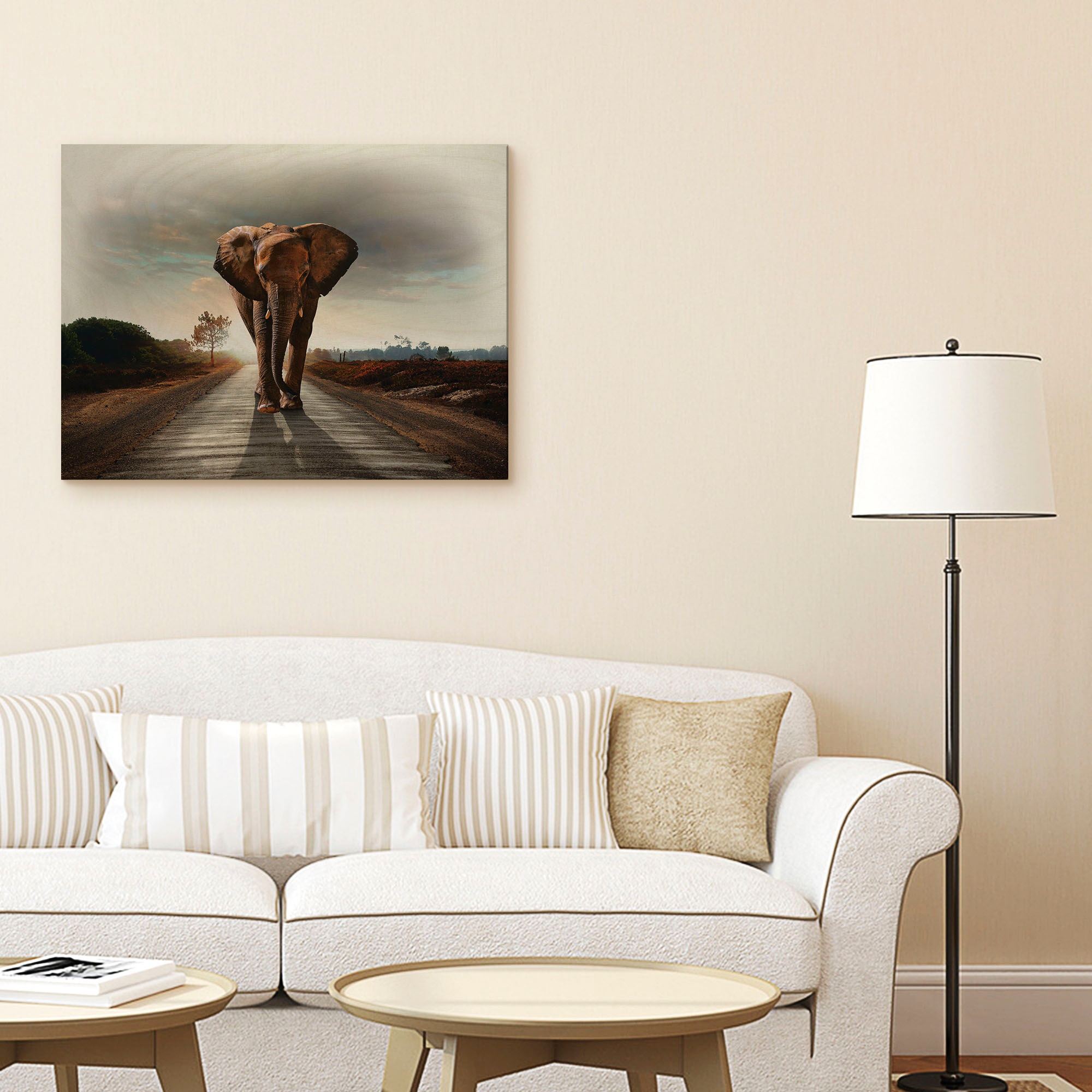 Artland Holzbild »Ein Elefant (1 kaufen läuft auf der | St.) Strasse«, Jelmoli-Versand online