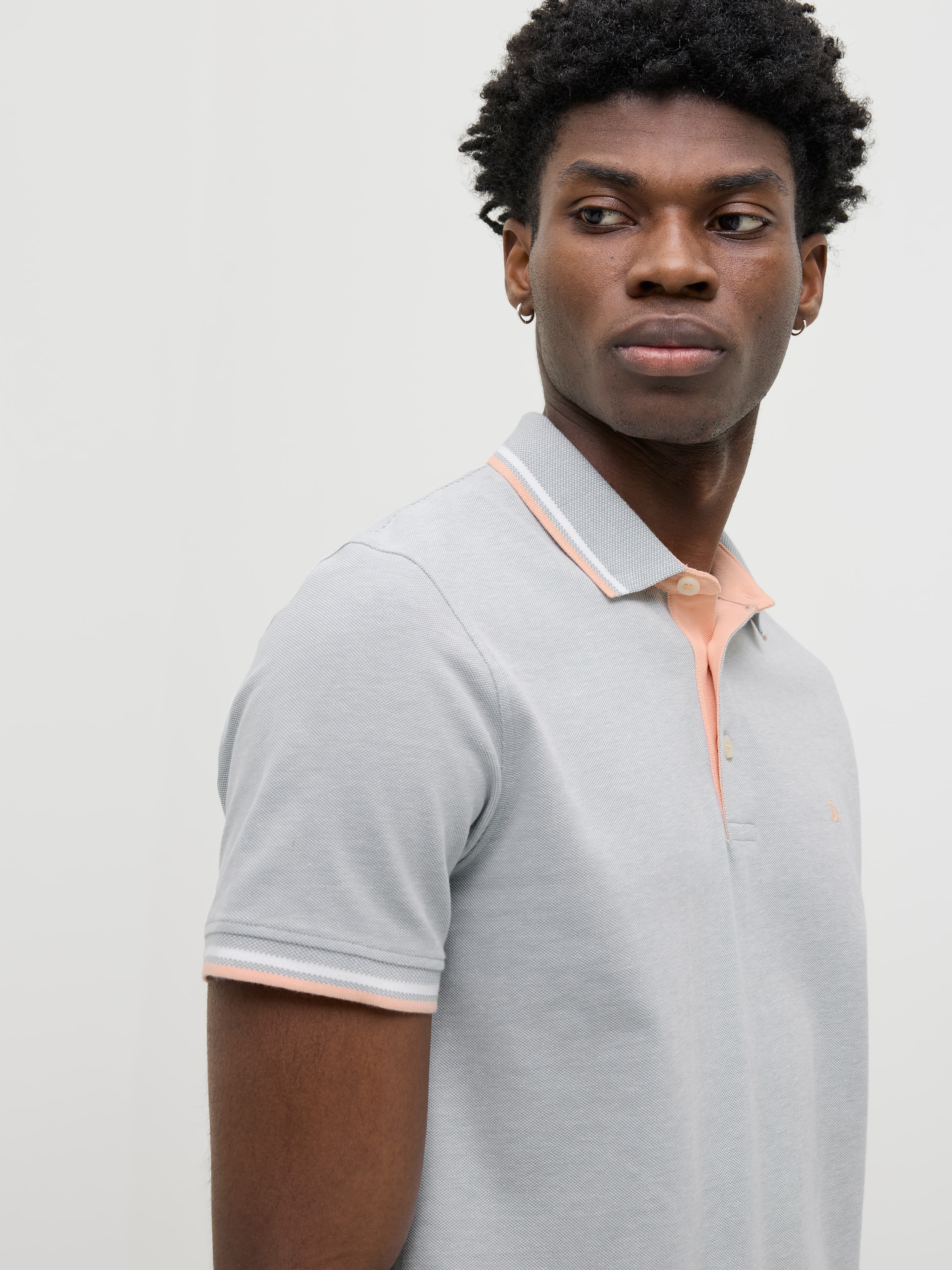 Jack & Jones Poloshirt »JJEPAULOS POLO SS NOOS«, mit Logo Stickerei