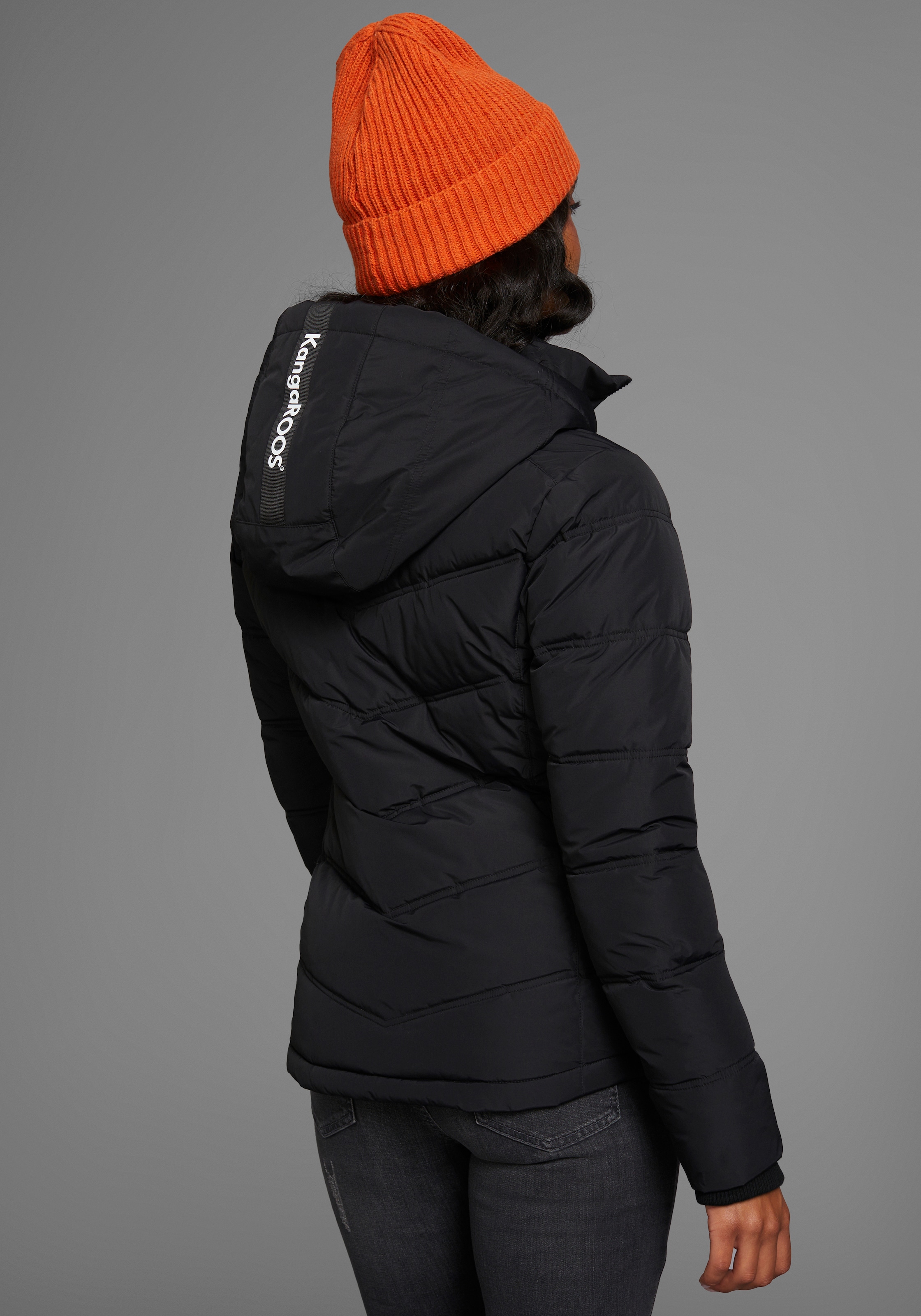 KangaROOS Winterjacke, mit Kapuze, mit Kapuze und Kordelzug, Reissverschlusstaschen und Innentasche