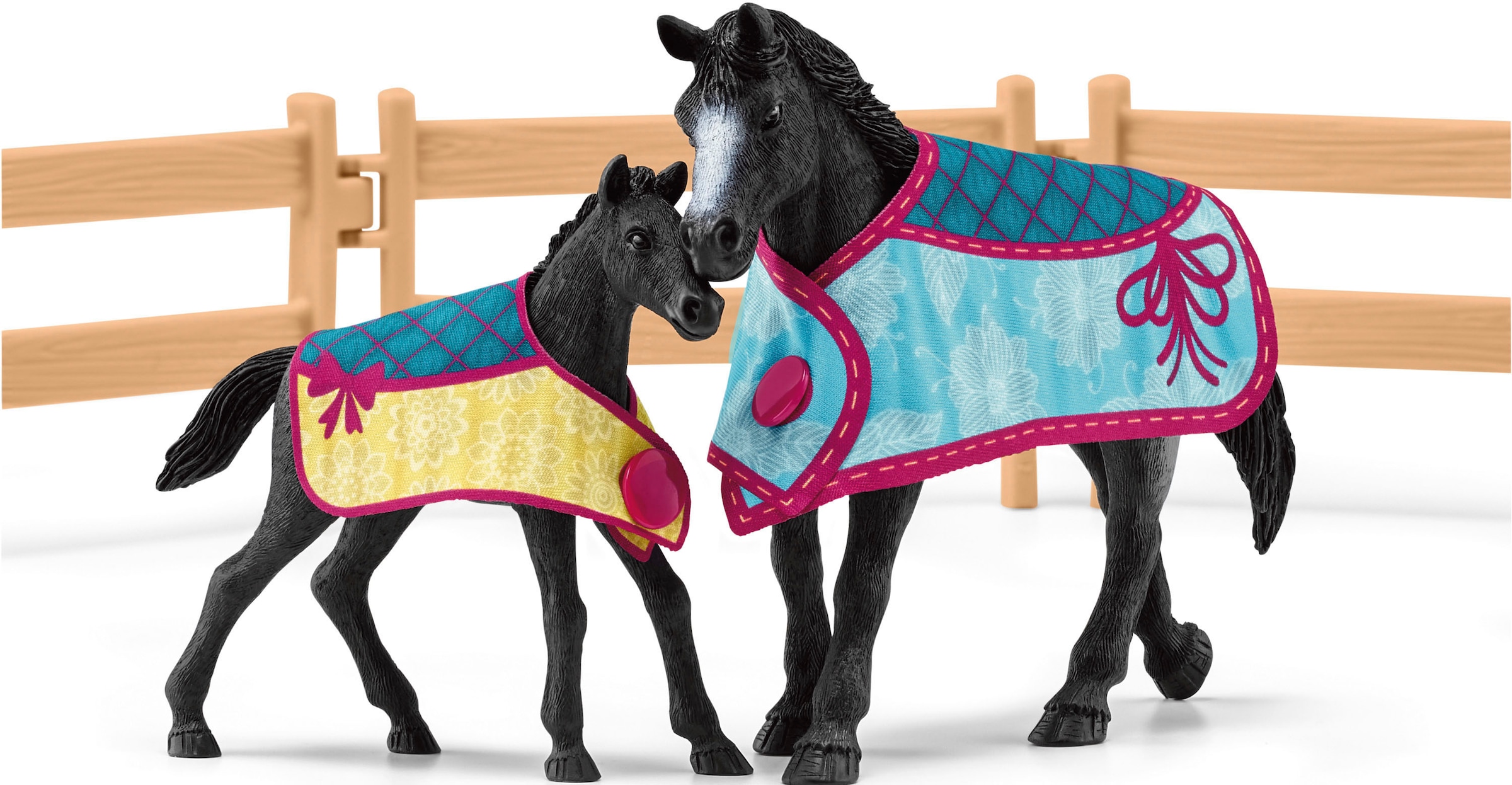 Schleich® Spielwelt »HORSE CLUB, Pferdebox mit Stute und Fohlen (42611)«