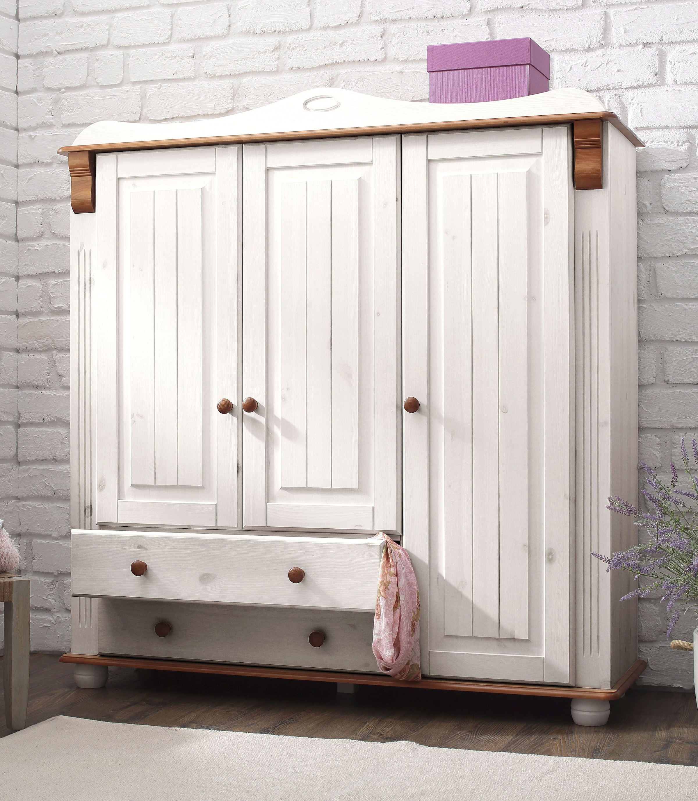 Home affaire Wäscheschrank »Adele, Mehrzweckschrank«, (2 Breiten: 93/130 cm H/T ca. 135/40 cm), aus massiver Kiefer, 2-oder 3-türig