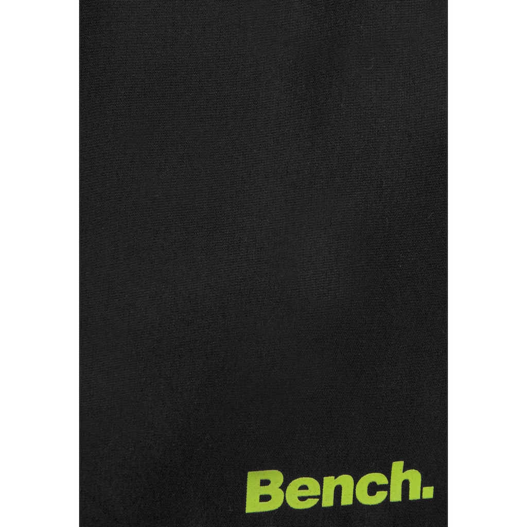 Bench. Badeshorts