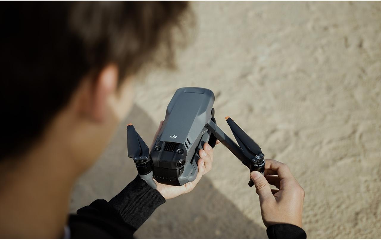 DJI Drohne »Mavic 3 Cine Premium Combo RTF«