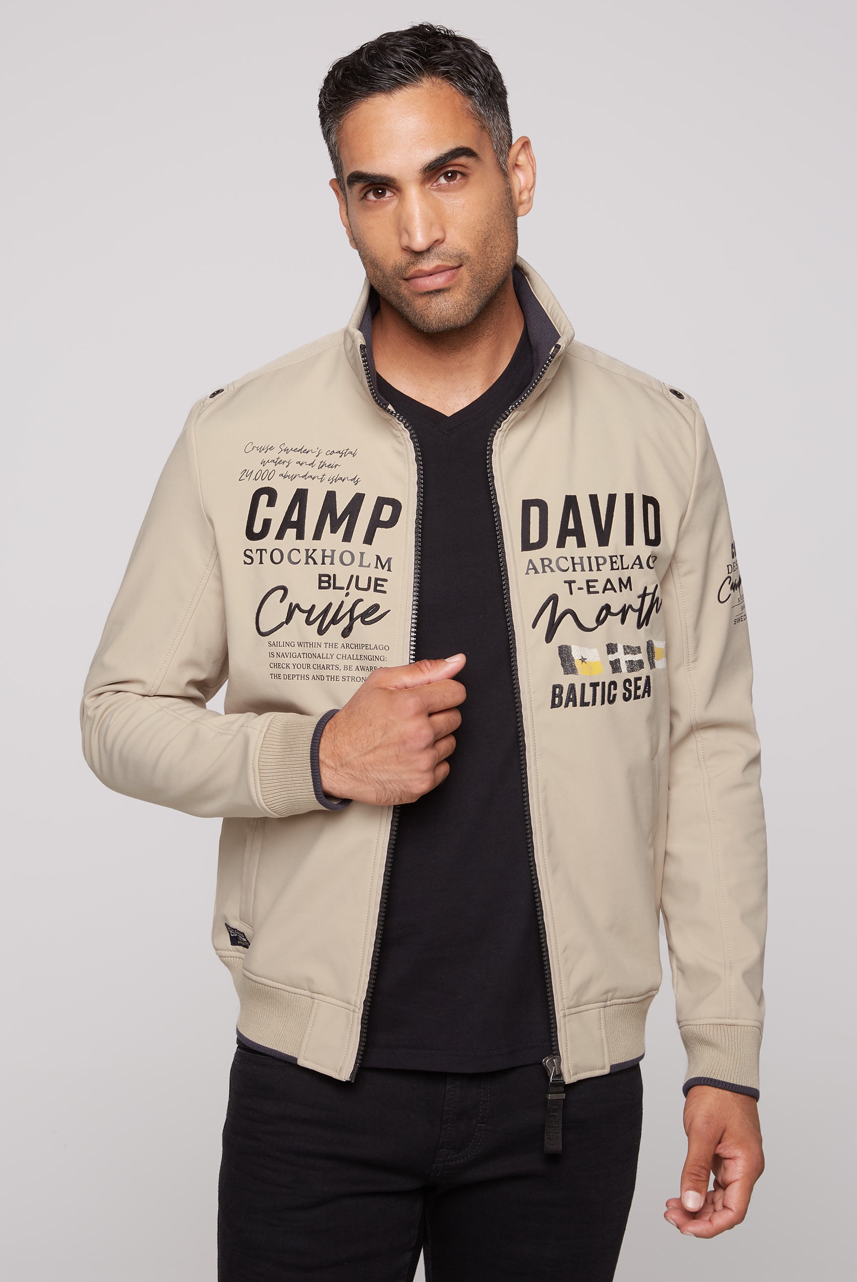 CAMP DAVID Softshelljacke, ohne Kapuze, mit Stehkragen und Logo-Prints und Stickereien