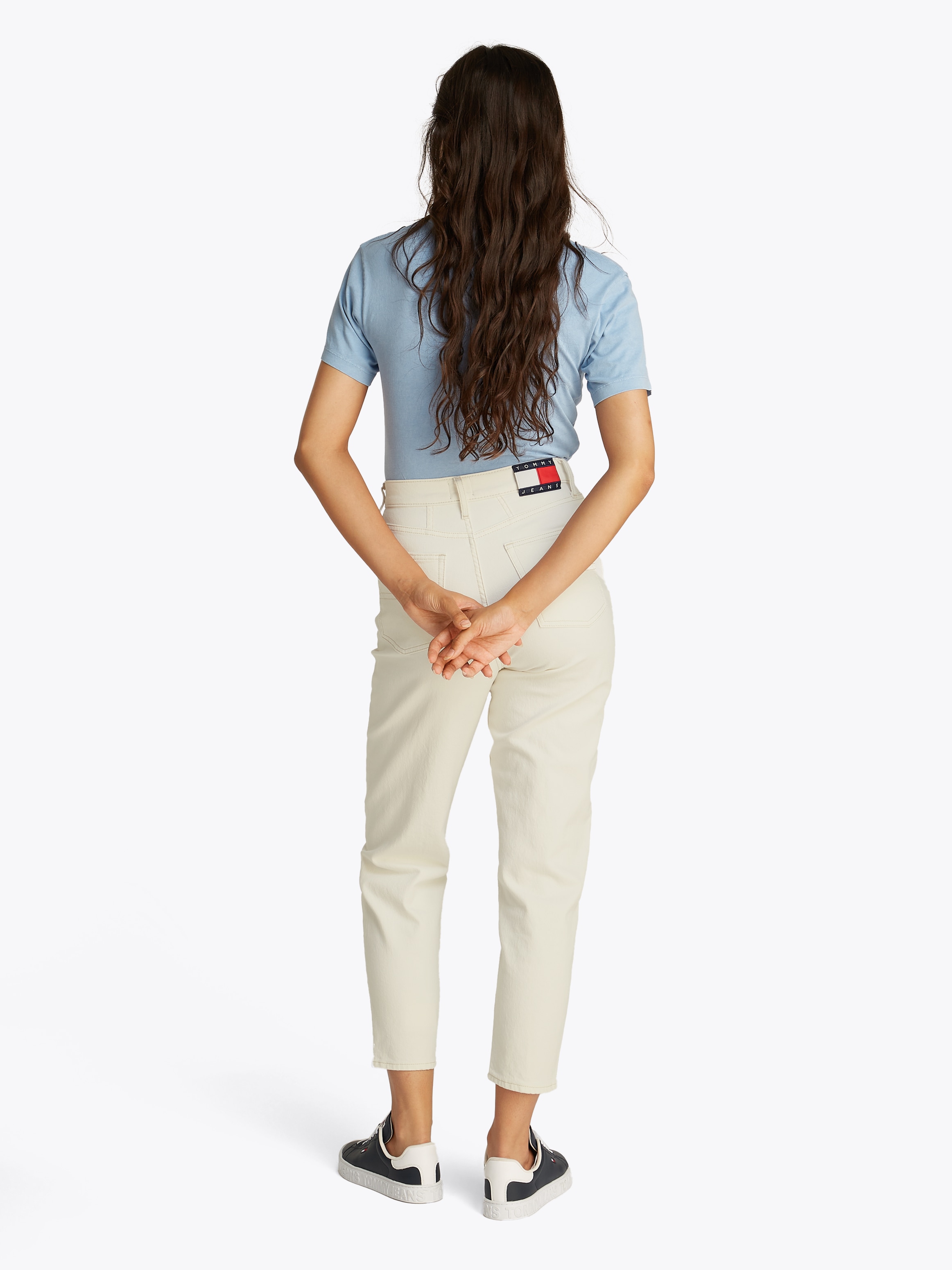 Tommy Jeans Mom-Jeans »High waist - Mom-Jeans Tapered«, mit Logo-Stickereien, in knöchelfreier Länge
