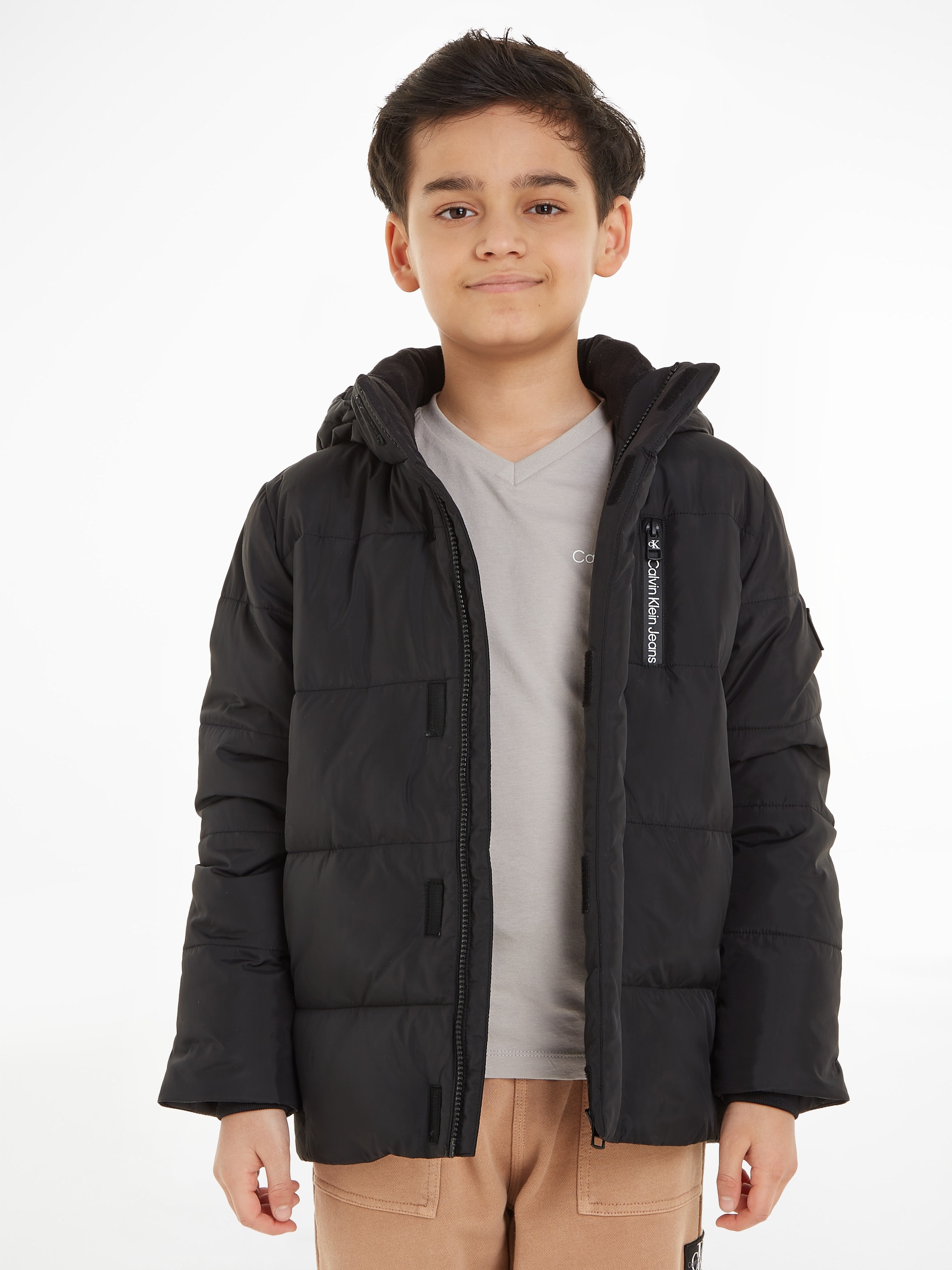 Calvin Klein Jeans Winterjacke »ESSENTIAL PUFFER JACKET«, mit Kapuze, für Kinder bis 16 Jahre und Calvin Klein Markenlabel