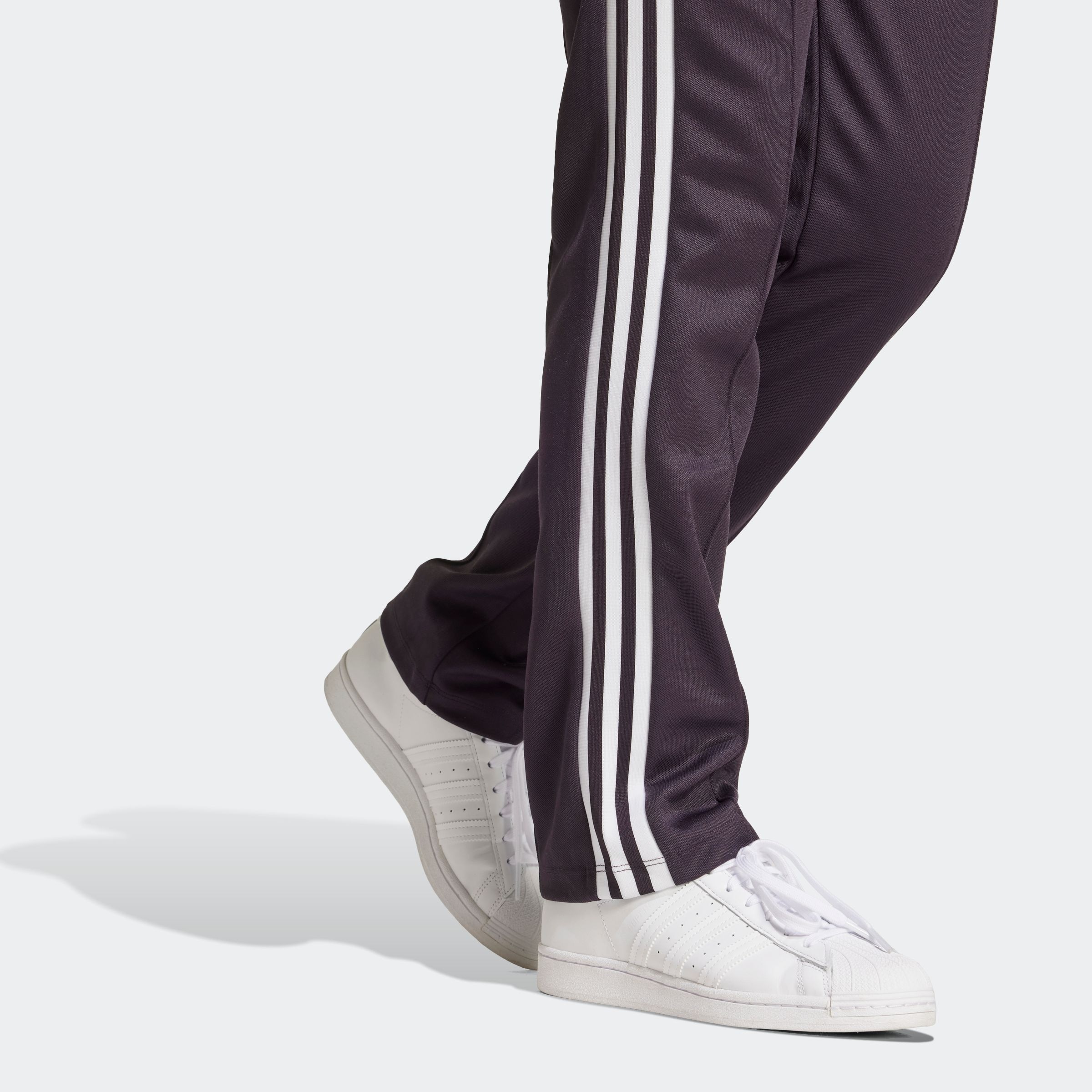 adidas Originals Sporthose »BECKENBAUER TP«, (1 tlg.), Retro Style, der gerade Schnitt mit schmal zulaufenden Bein
