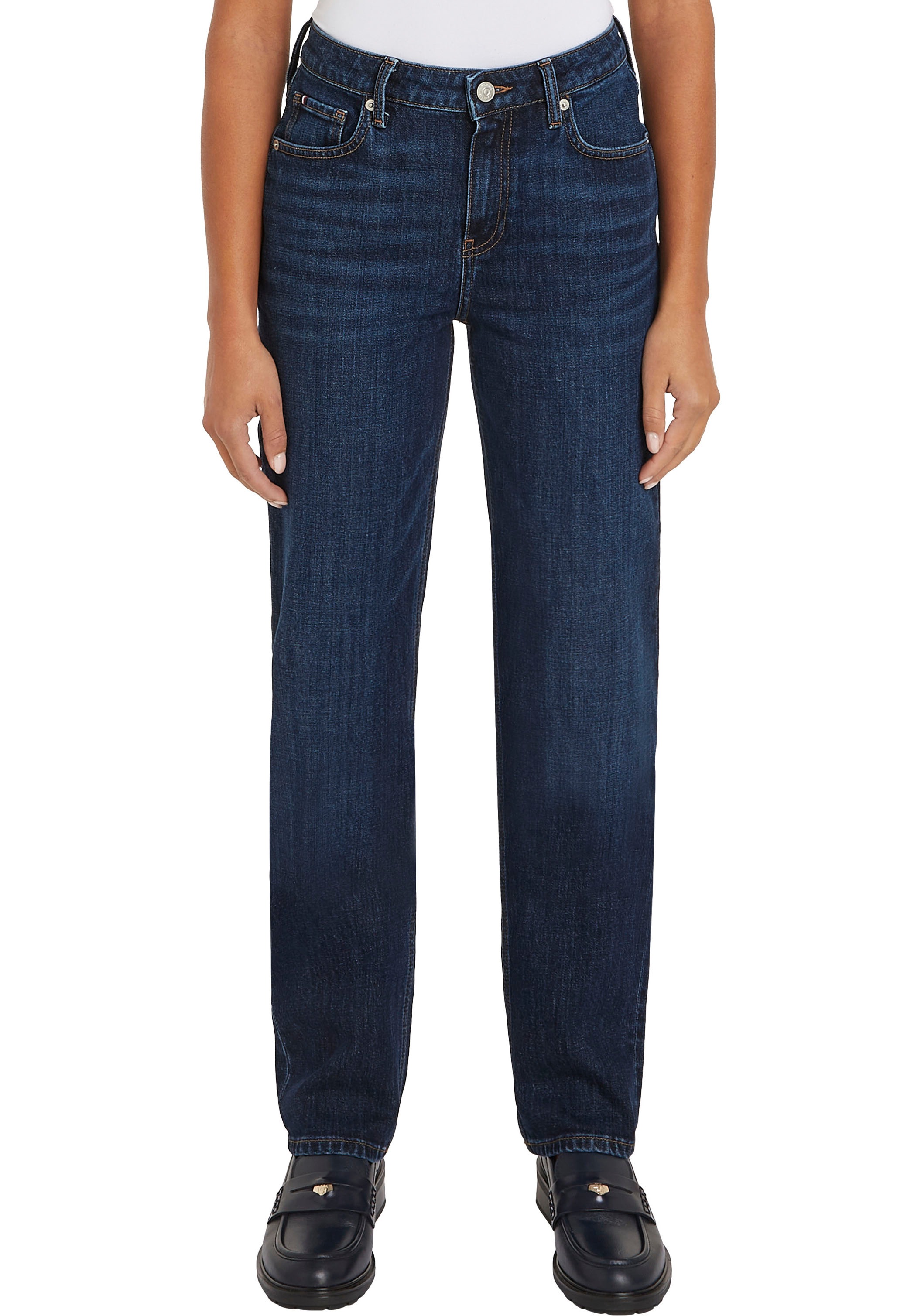 Tommy Hilfiger Straight-Jeans »CLASSIC STRAIGHT RW STAY BLACK«, mit Tommy Hilfger Logo-Badge