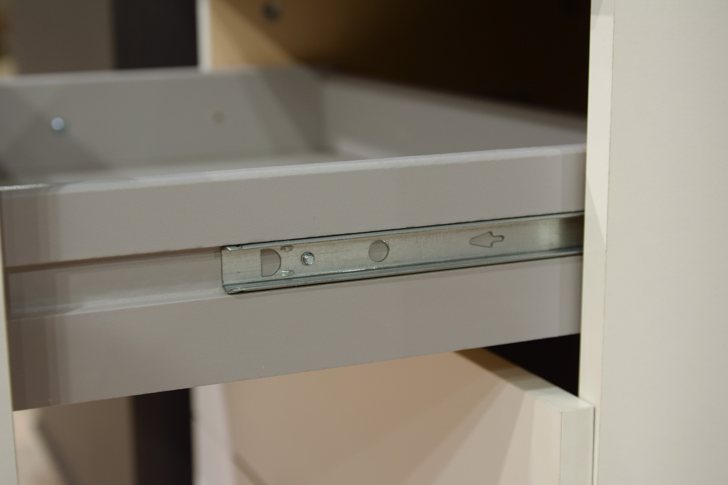 Wimex Schwebetürenschrank »Saigon, mit kompletter Innenausstattung, Made in Germany«, Kleiderschrank 3-türig, 270cm breit, mit 6 praktischen Aussenschubladen