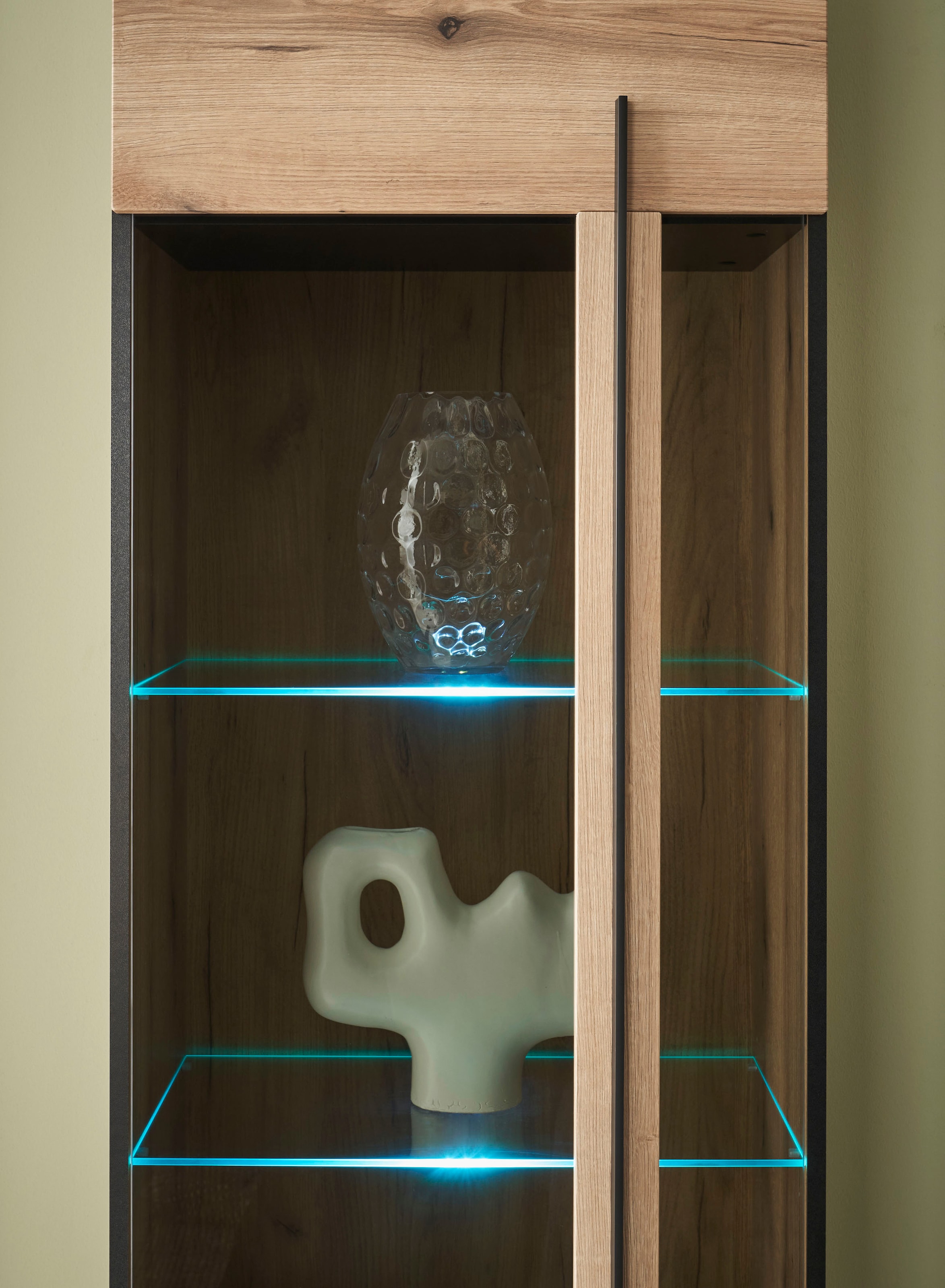 INOSIGN Wohnwand »Cantara«, (Set), enthält zwei Vitrinen, ein Sideboard und ein Wandboard