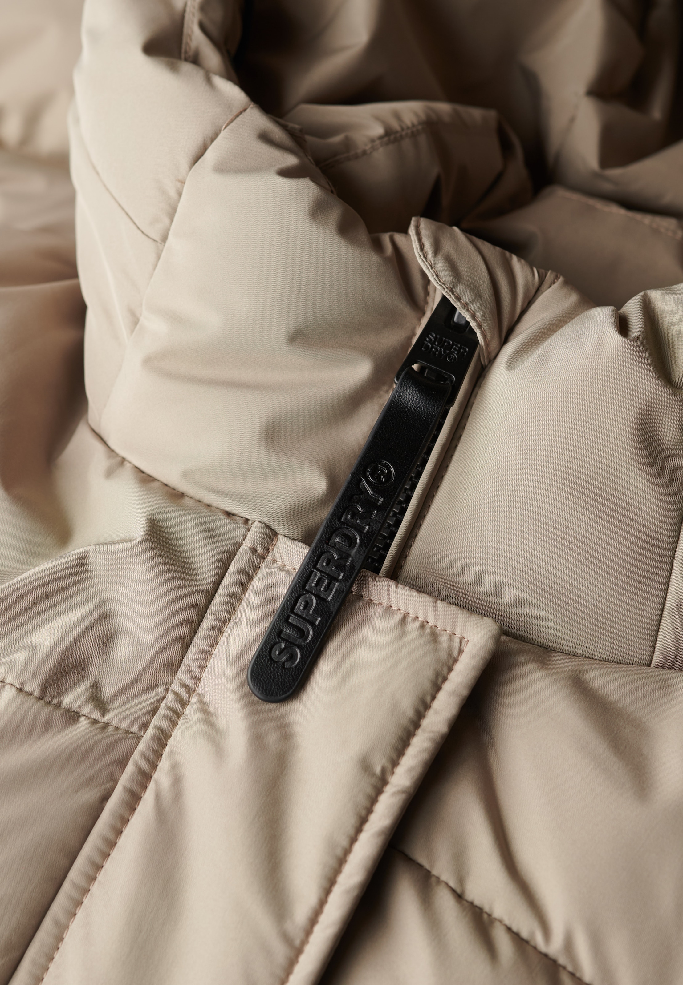 Superdry Steppjacke »HOODED SPORTS PUFFER MID JKT«, mit Kapuze