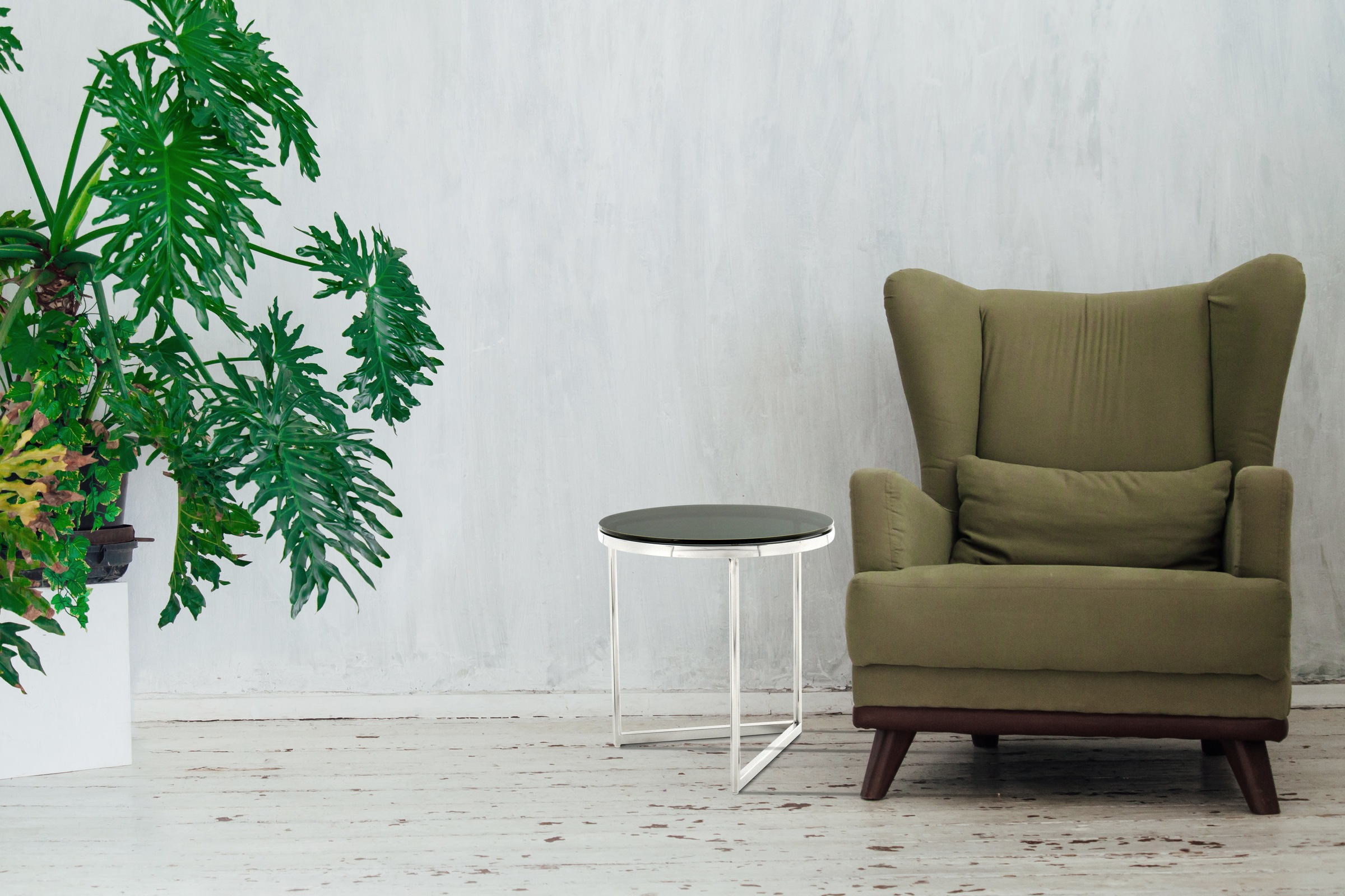 Kayoom Beistelltisch »Wynona 225, in stilvollem Design,mit dreieckiger Grundform«, (1 St.), Glamouröses Design, hochwertige Verarbeitung, Hingucker-Gestell