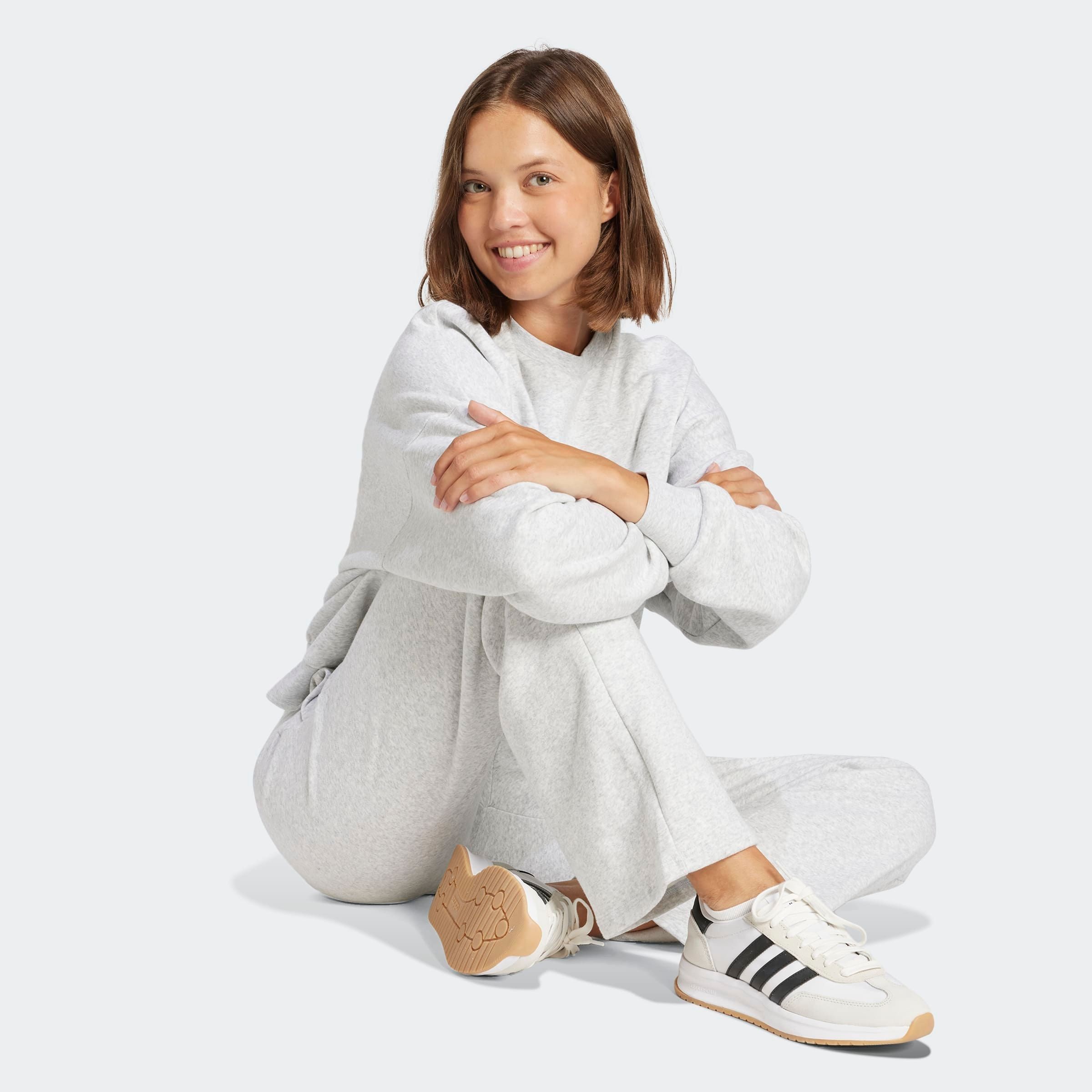 adidas Sportswear Sporthose »W SL FC PT«, (1 tlg.), Locker geschnitten, mittelhoher Bund