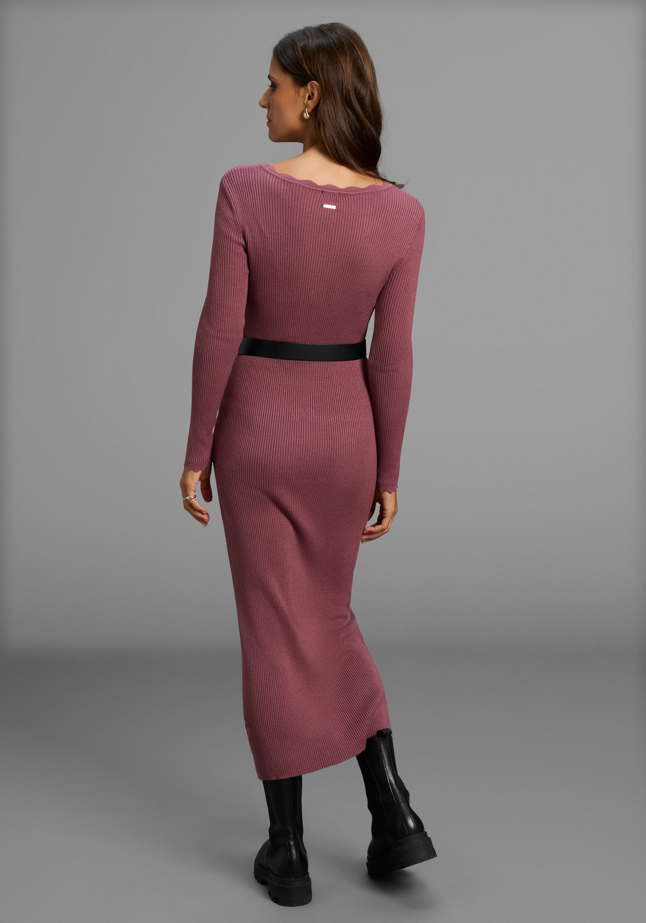 Laura Scott Strickkleid, in Midi-Länge mit femininen Wellenkanten - NEUE KOLLEKTION