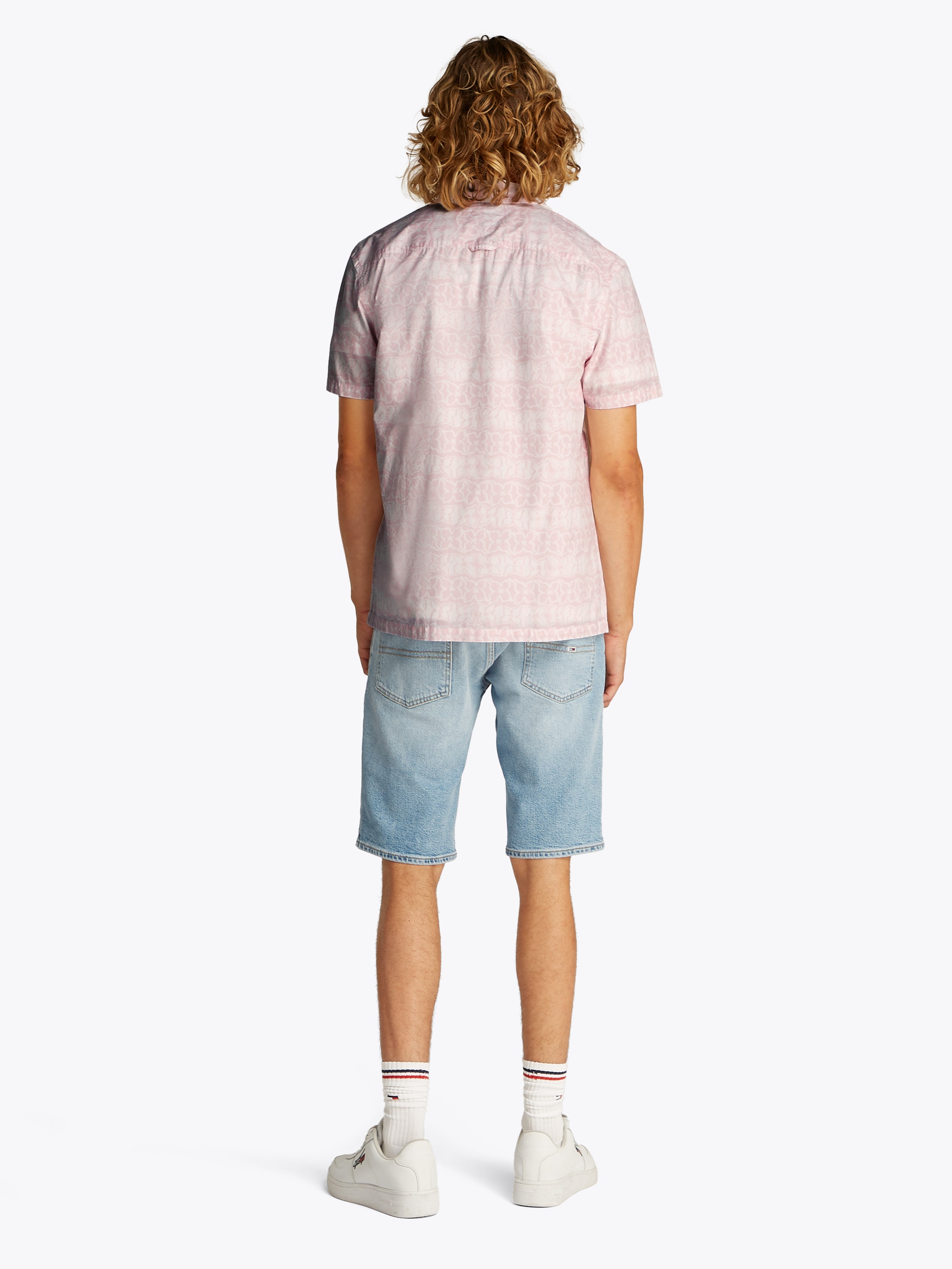 Tommy Jeans Kurzarmhemd »TJM REG AOP SS SHIRT EXT«, mit sommerlichen Print