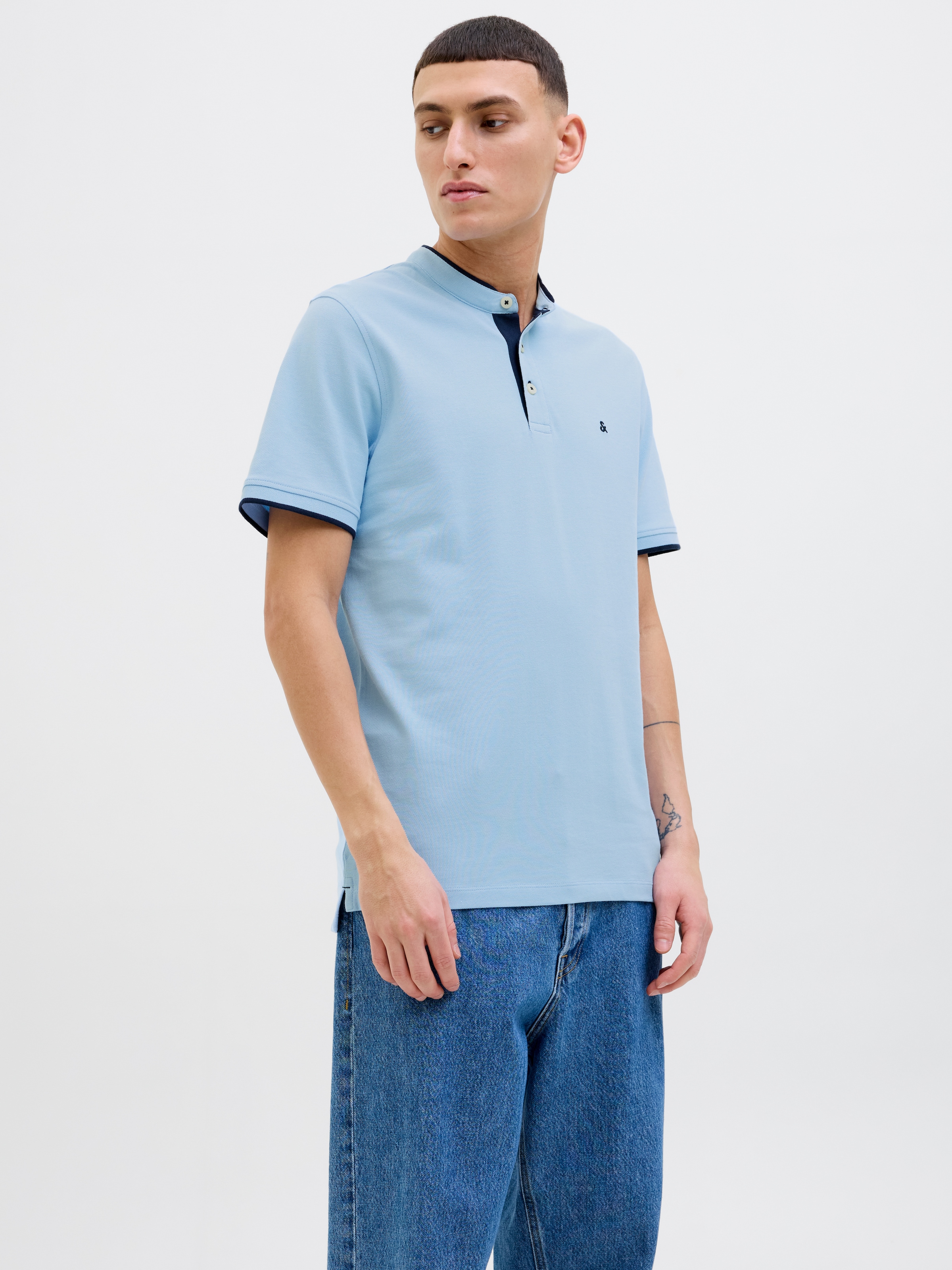 Jack & Jones Poloshirt »JJEPAULOS MAO POLO« mit Logo Stickerei