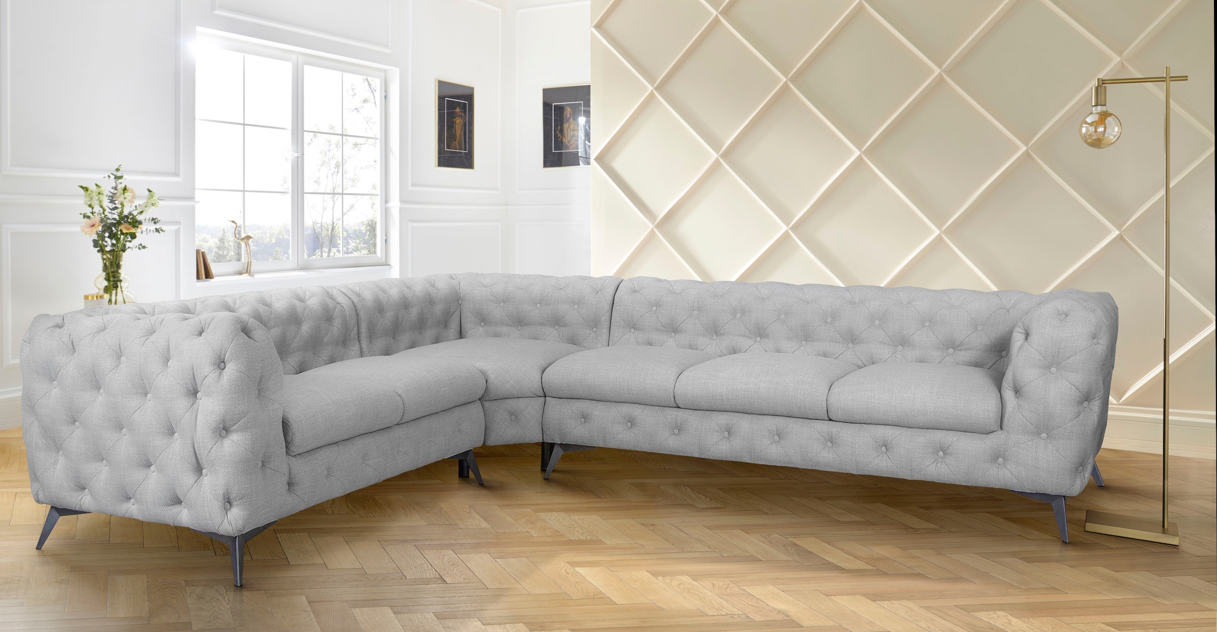 Leonique Chesterfield-Sofa »Ecksofa GLYNIS L-Form mit Wellenunterfederung, Masse B/T/H 323/264/75cm«, aufwändige Knopfheftung, moderne Chesterfield Optik, Fussfarbe wählbar