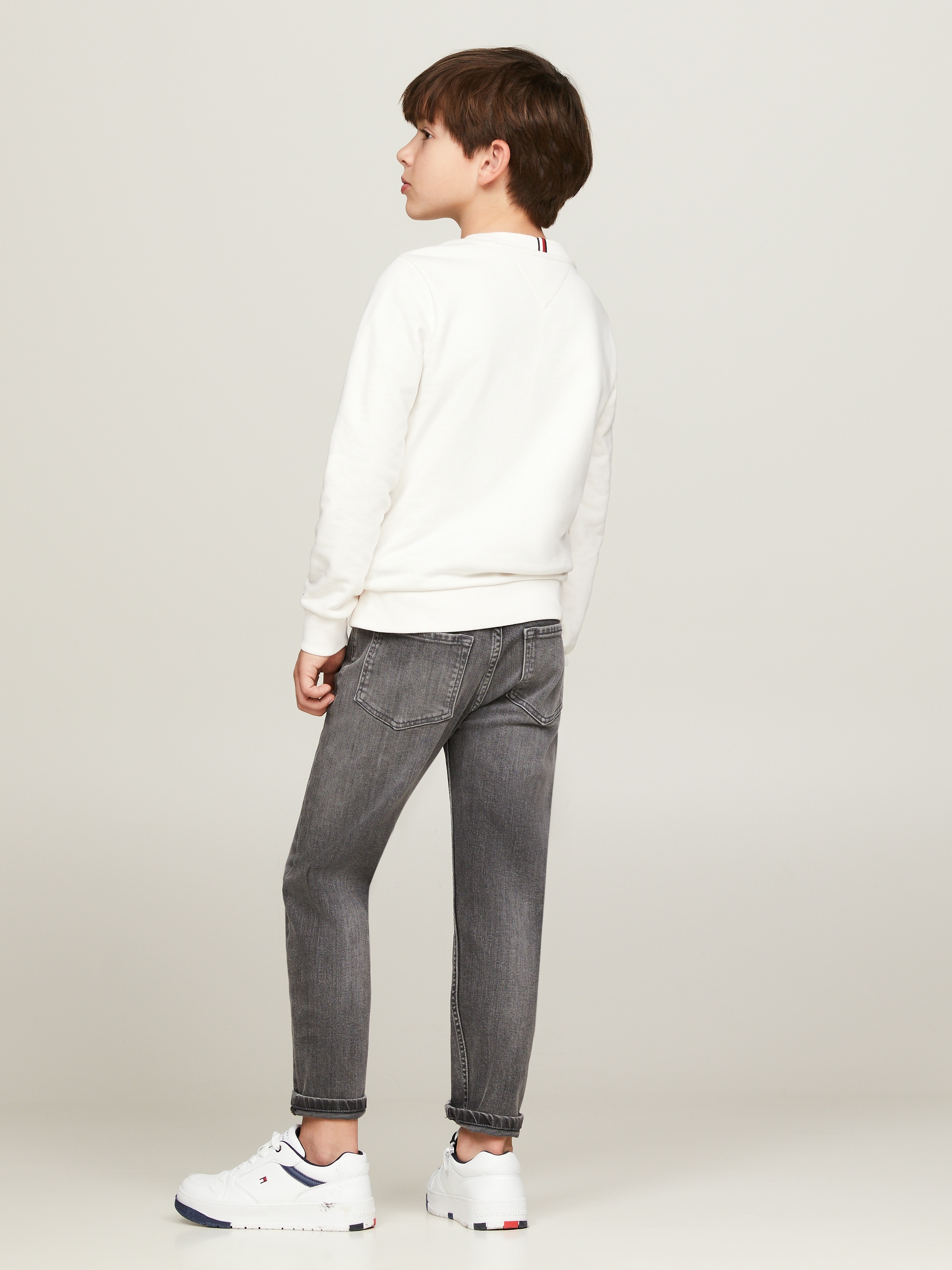 Tommy Hilfiger Sweatshirt »MONOTYPE FLOCK REG SWEATSHIRT«, Kinder bis 16 Jahre mit Logoschirftzug