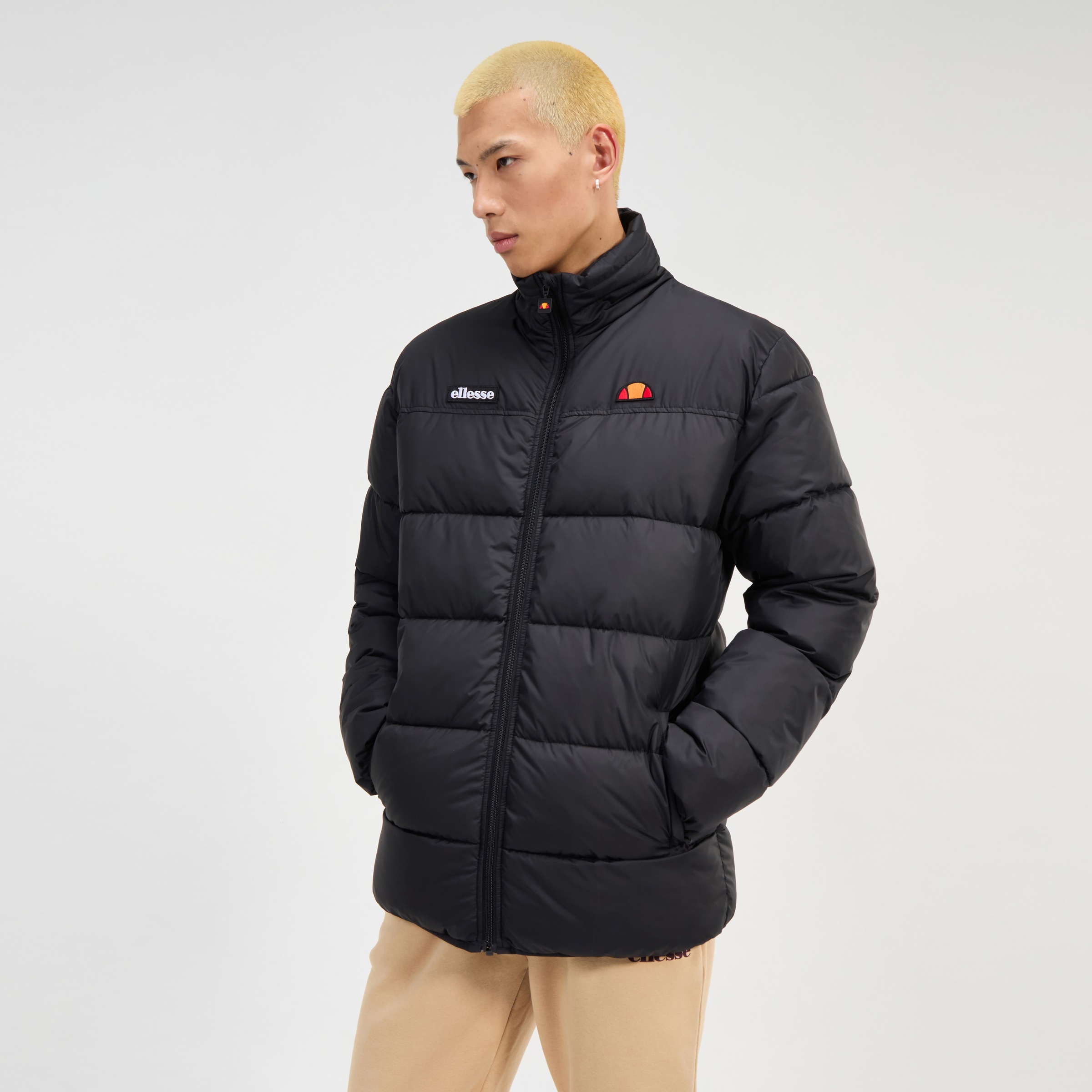 Ellesse Steppjacke "CALOROSO PADDED JACKET" mit hochschliessendem Kragen, wasserabweisend, aus Polyester