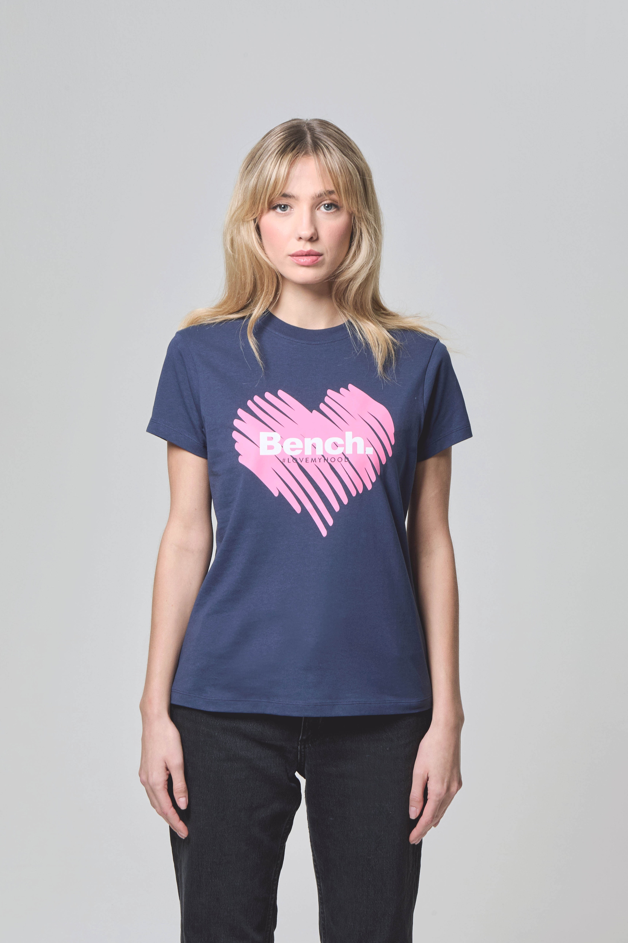 Bench. Rundhalsshirt »MIAO«