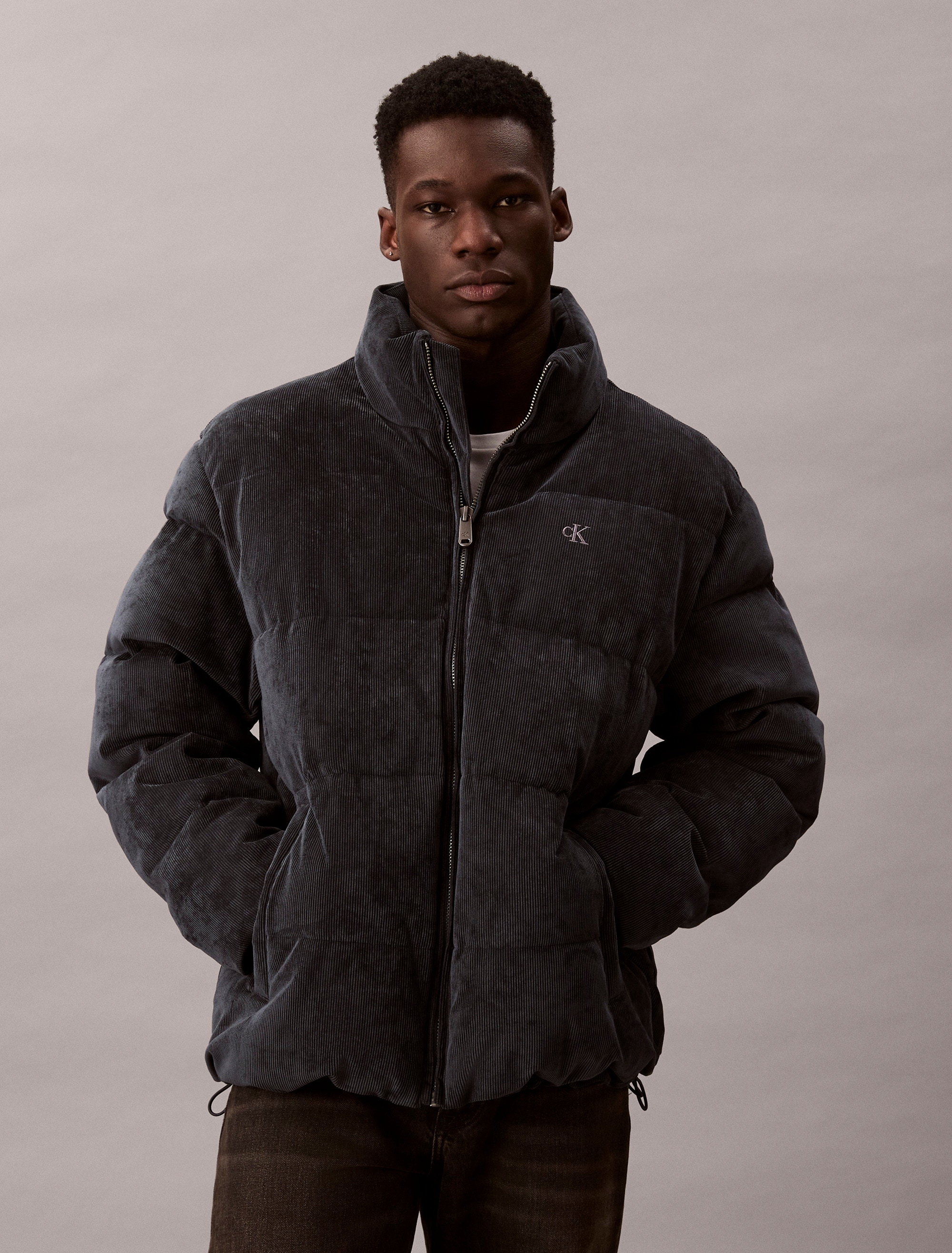 Calvin Klein Jeans Cordjacke »LS CORDUROY MID WT PUFFER JACKET« ohne Kapuze Mit Rundhalsausschnitt, regular fit