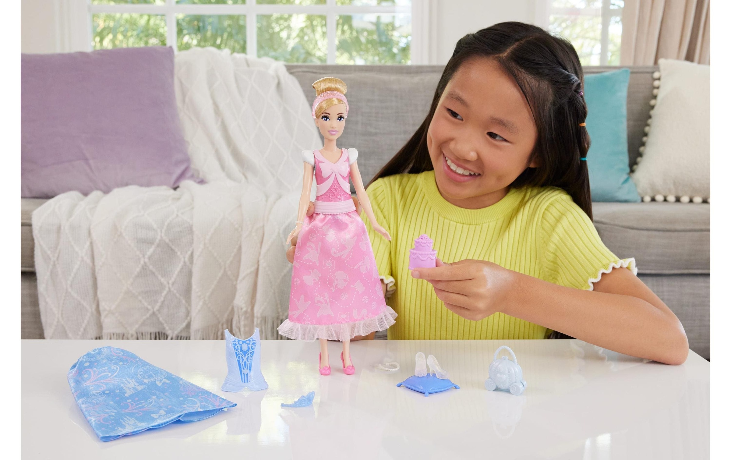 Disney Princess Anziehpuppe »2-in-1-Geschichten Cinderella-Modepuppe«