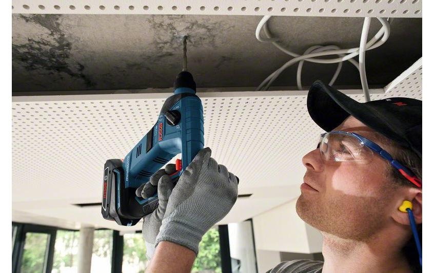 Bosch Professional Akku-Bohrhammer »GBH 18V-LI Compact Solo«