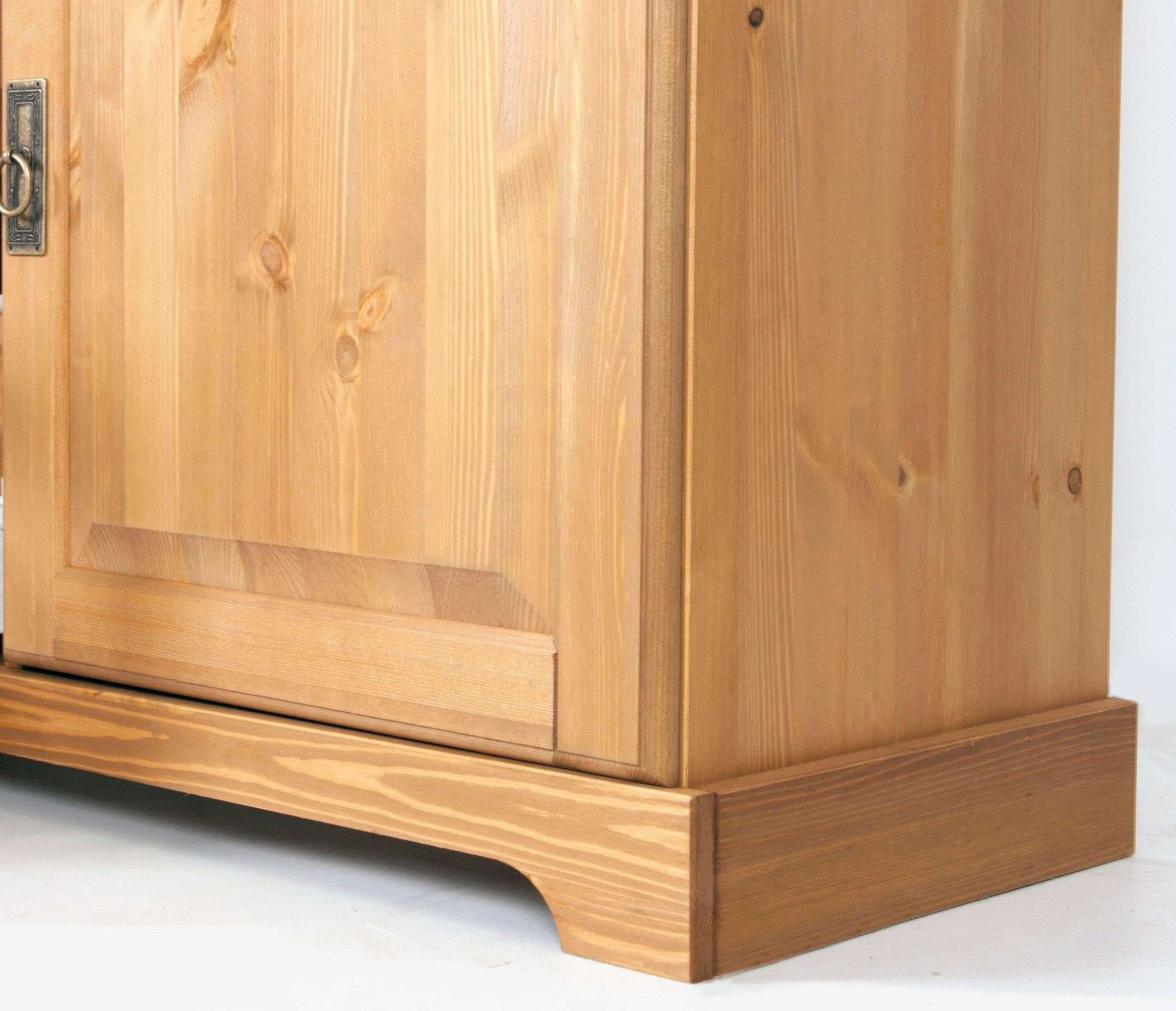 Home affaire Highboard »Rügen«, Vitrine im Landhausstil, zertifiziertes Massivholz, Höhe 131 cm
