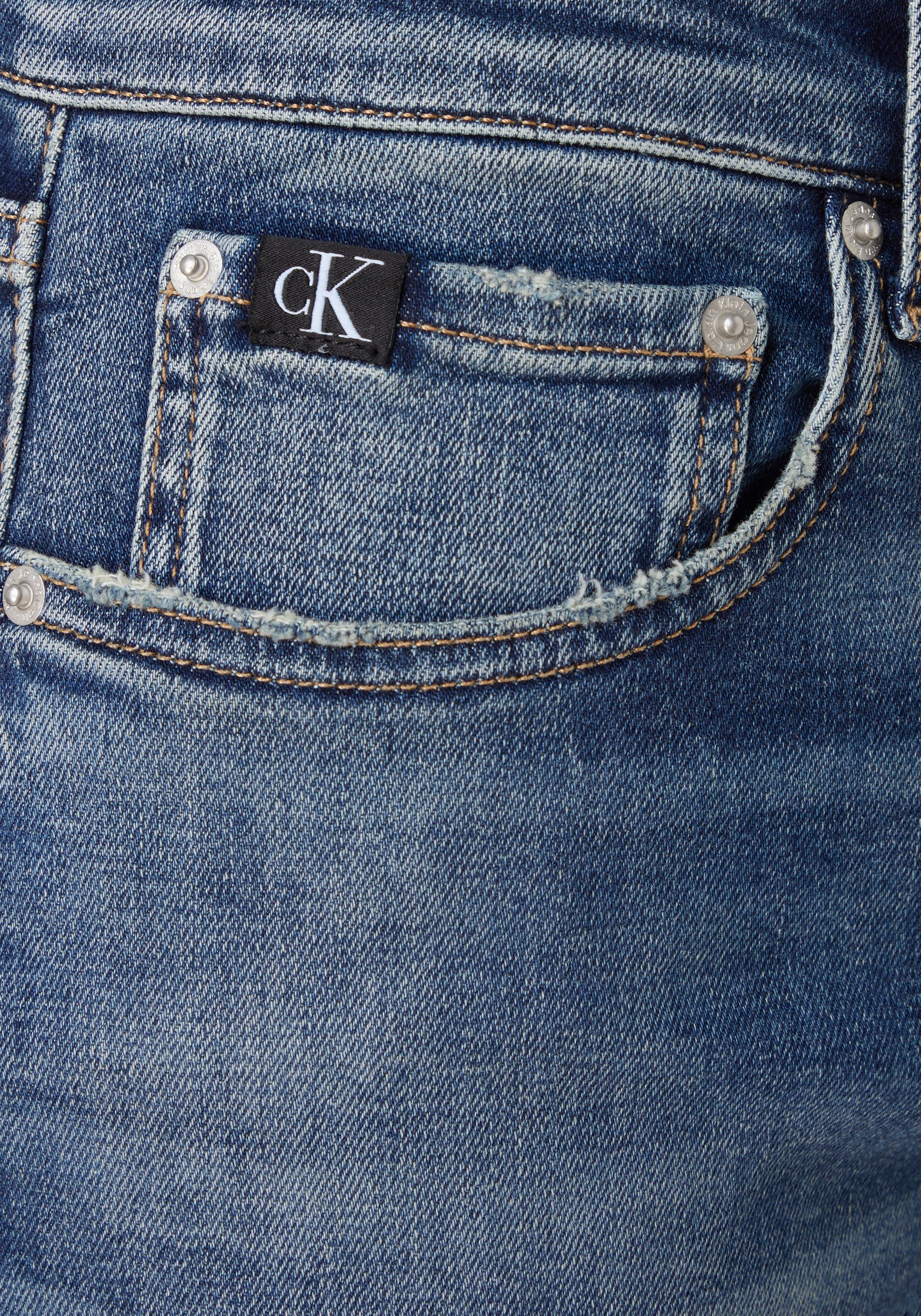 Tapered-fit-Jeans | online Leder- Klein bestellen Jeans Calvin Badge Jelmoli-Versand mit Klein Calvin »SLIM TAPER«,