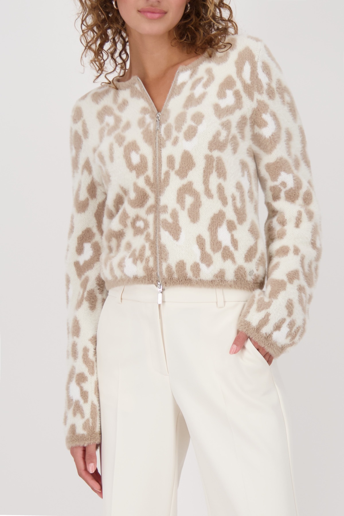 Monari Strickjacke »Jacke Strickjacke Leojacq.« Regular fit mit Leopardenmuster
