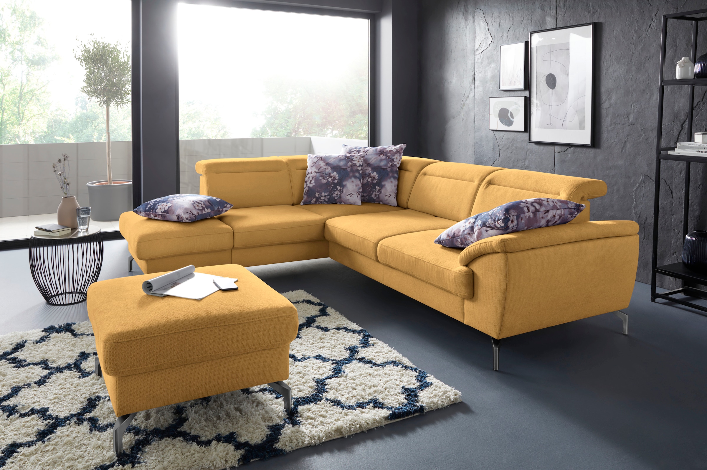sit&more Ecksofa "Percy L-Form" 15 cm Fusshöhe, Sitztiefenverstellung, wahlweise in 2 Fussfarben