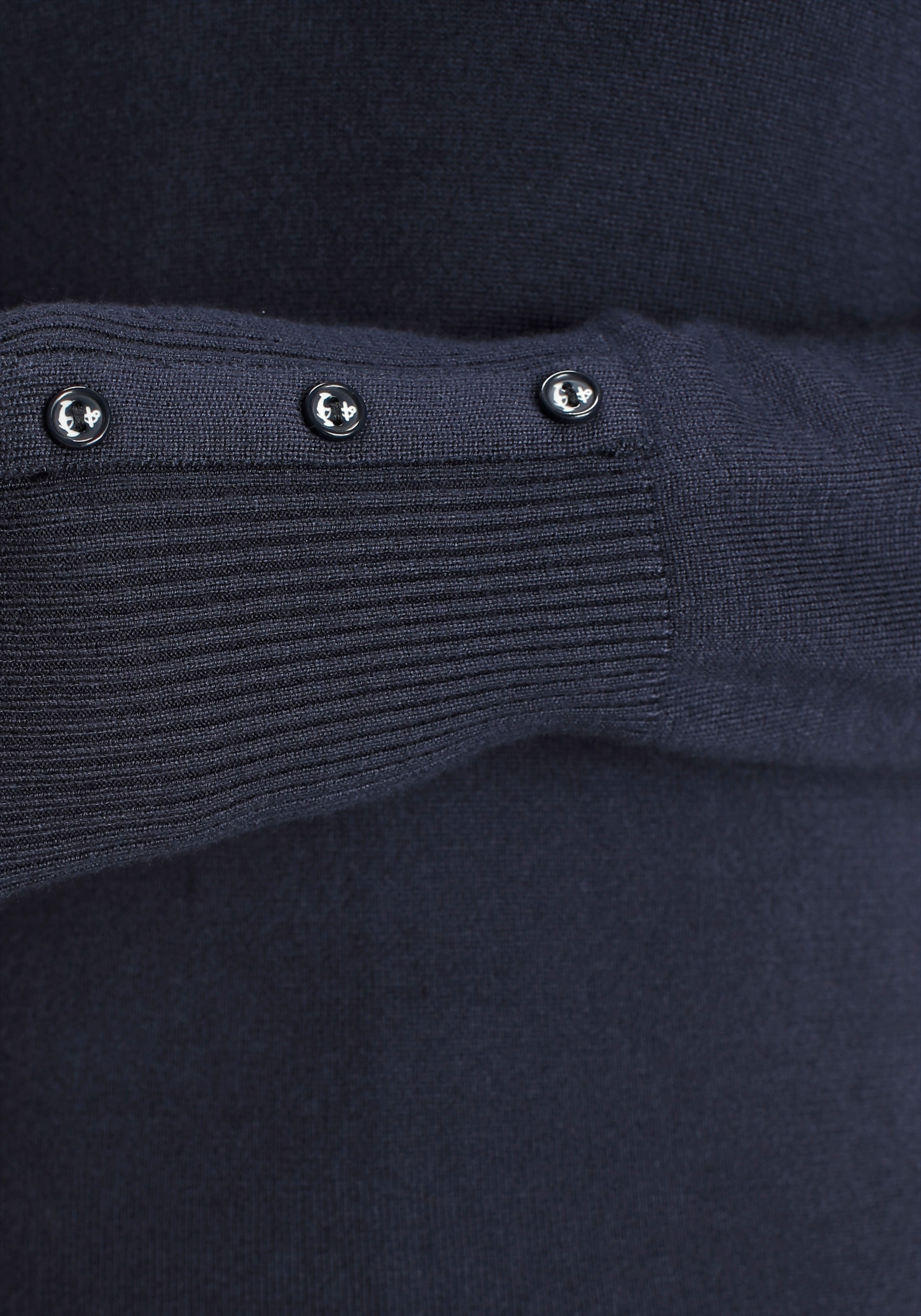 Brust der auf bei MARKE! NEUE V-Ausschnitt-Pullover, bestellen online mit Logodruck kleinem - Jelmoli-Versand DELMAO Schweiz