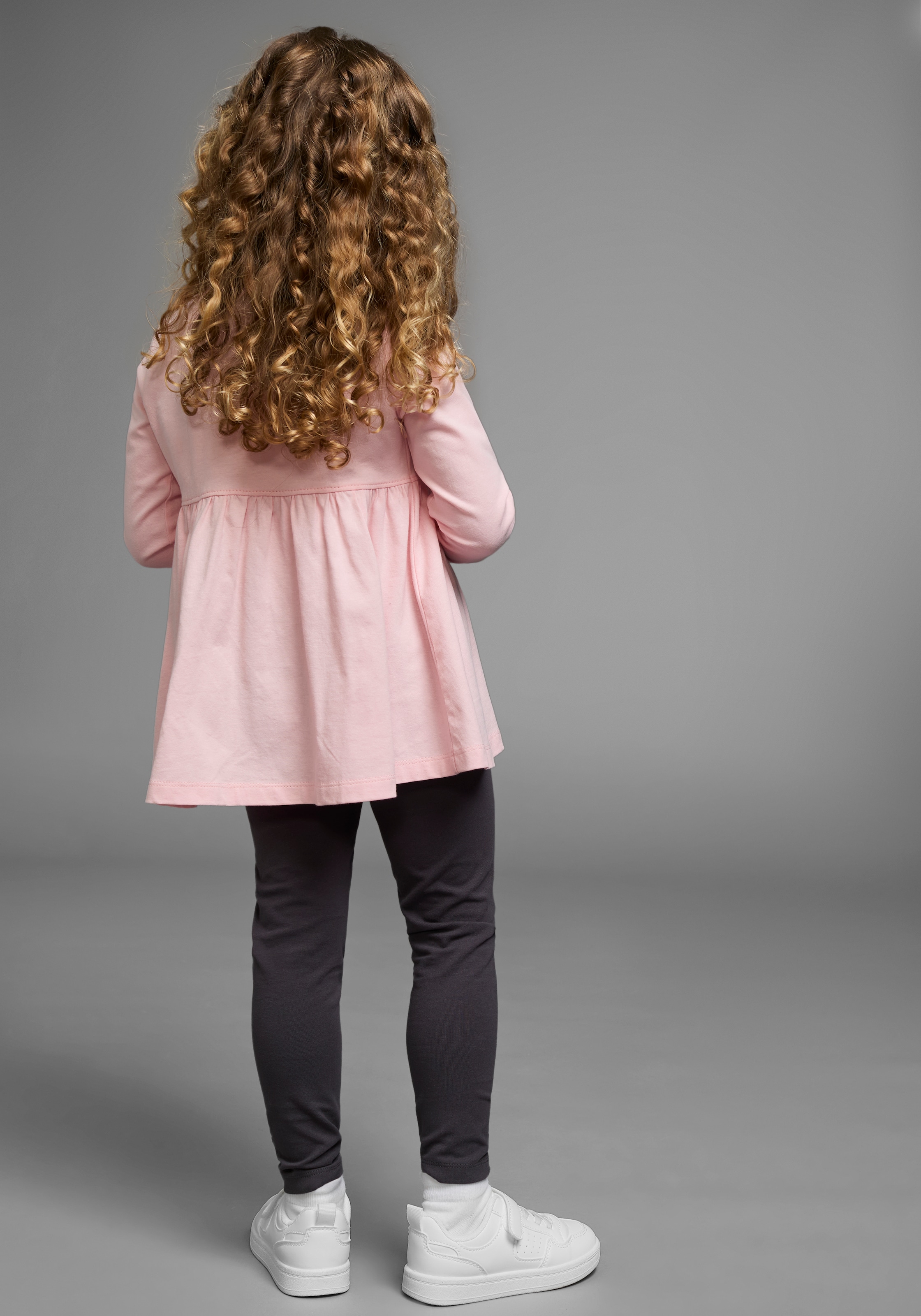 KIDSWORLD Langarmshirt & Leggings »2tlg. Set Shirt + Leggings mit schöner Paillettenapplikation«, Süsses Outfit für kleine Mädchen