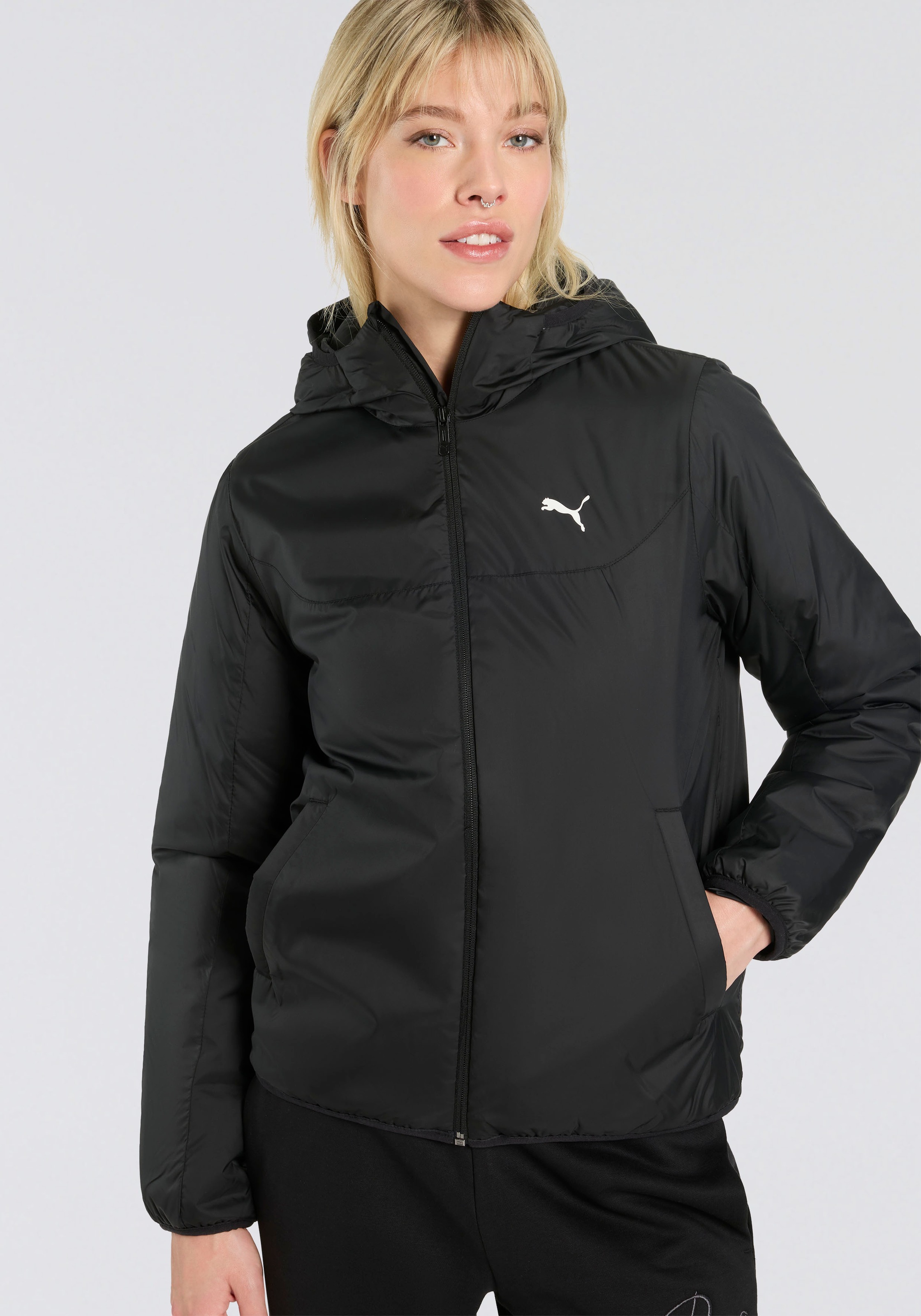 PUMA Winterjacke »ESS LIGHT PADDED JACKET« mit Kapuze mit Kapuze, wasserabweisend, mit Eingrifftaschen