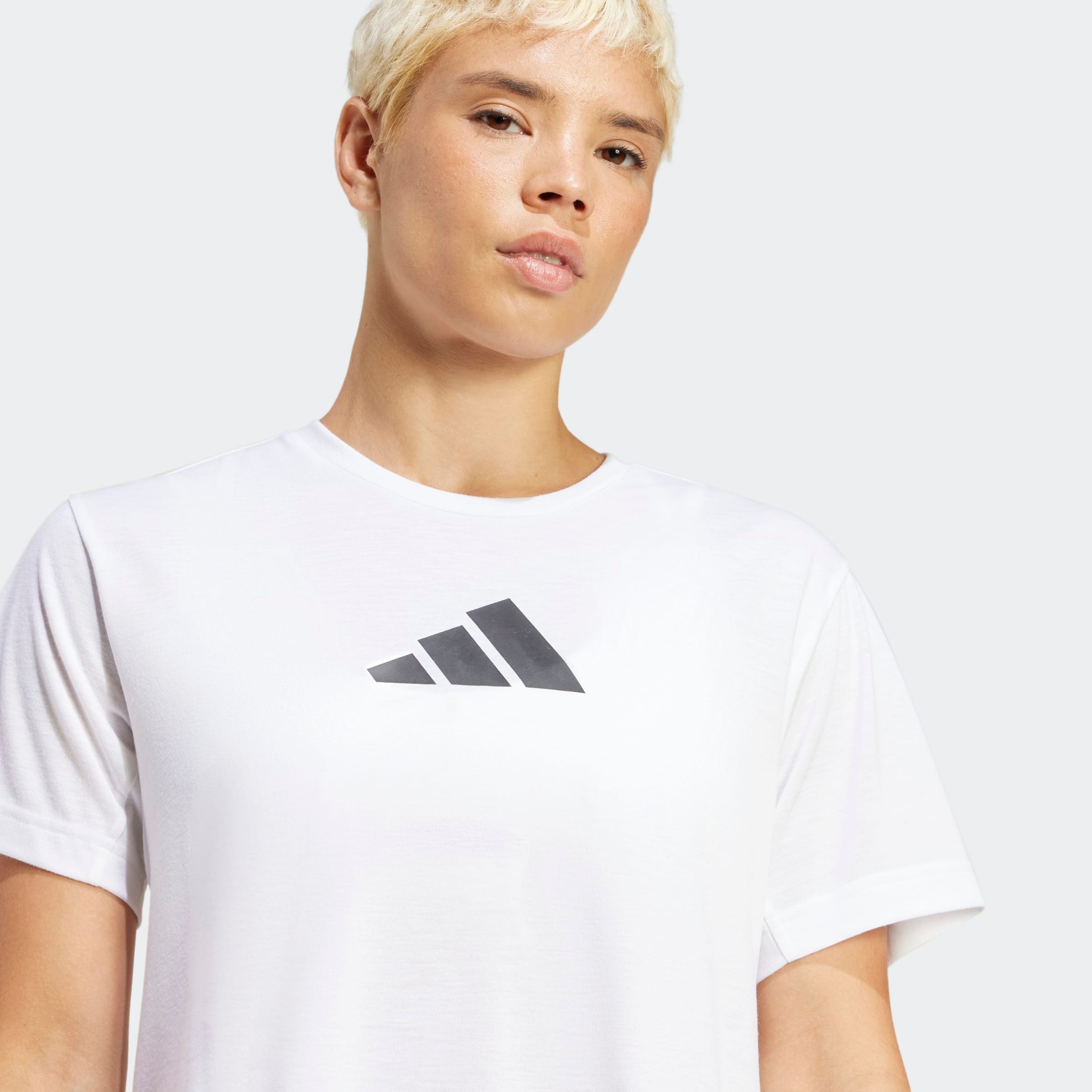 adidas Performance T-Shirt »TR-ES BL TEE«, Trainingsshirt, Feuchtigkeitsabsorbierendes Material