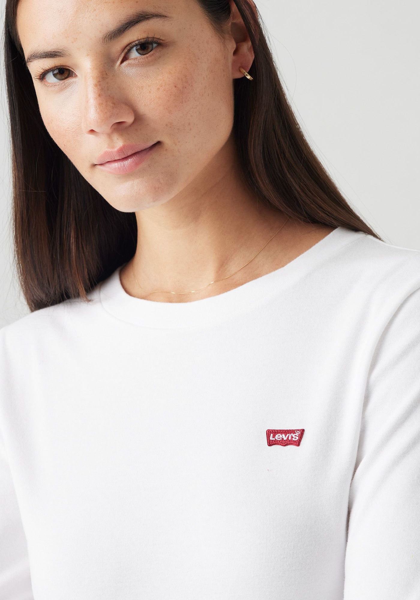 Levi's® Langarmshirt »ESSENTIAL HM LS TEE«, mit Logo Stickerei