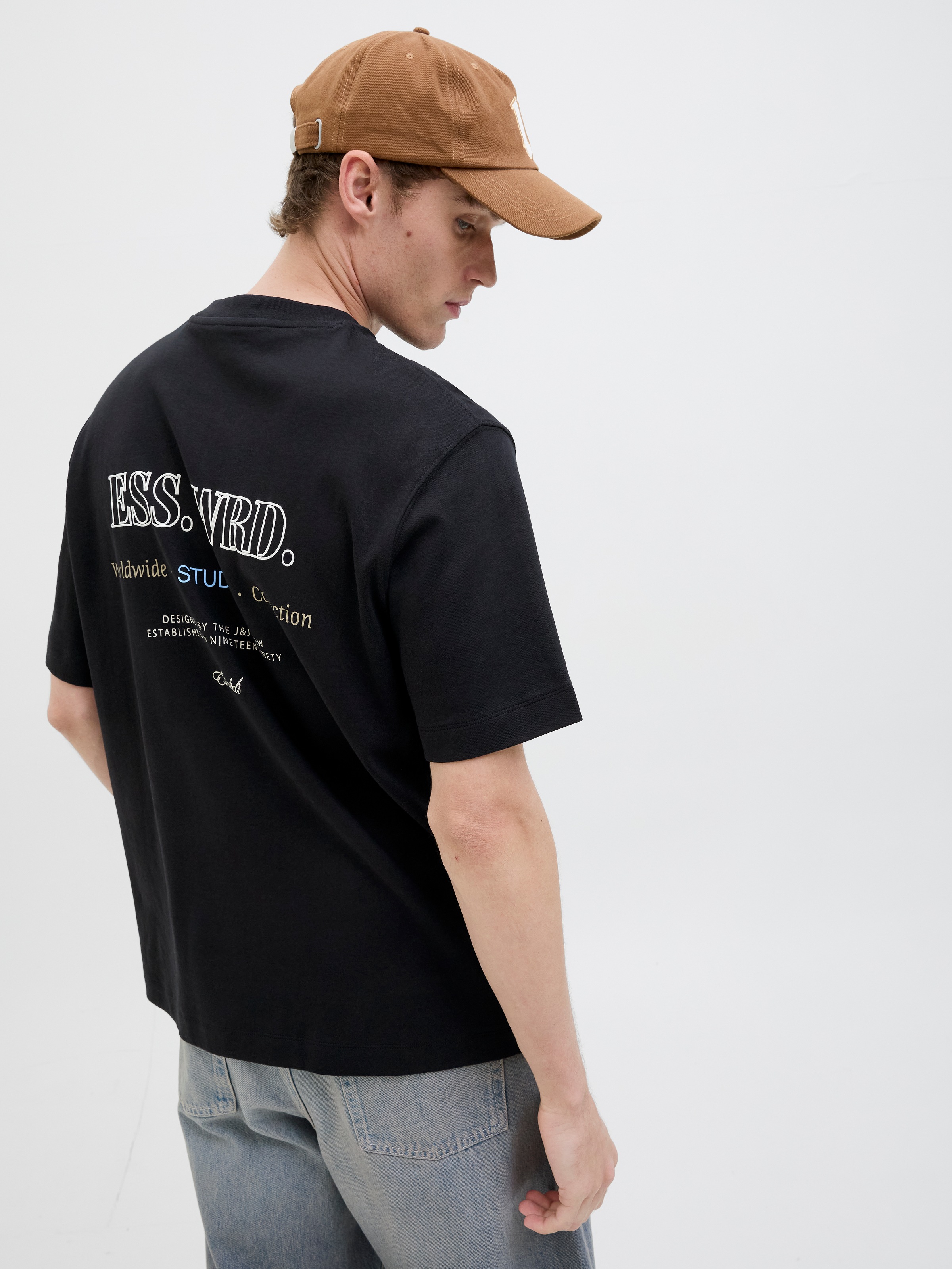 Jack & Jones Rundhalsshirt »JJEURBAN EDGE STUDIO TEE SS O-NECK NOOS«, mit Front und Back Print