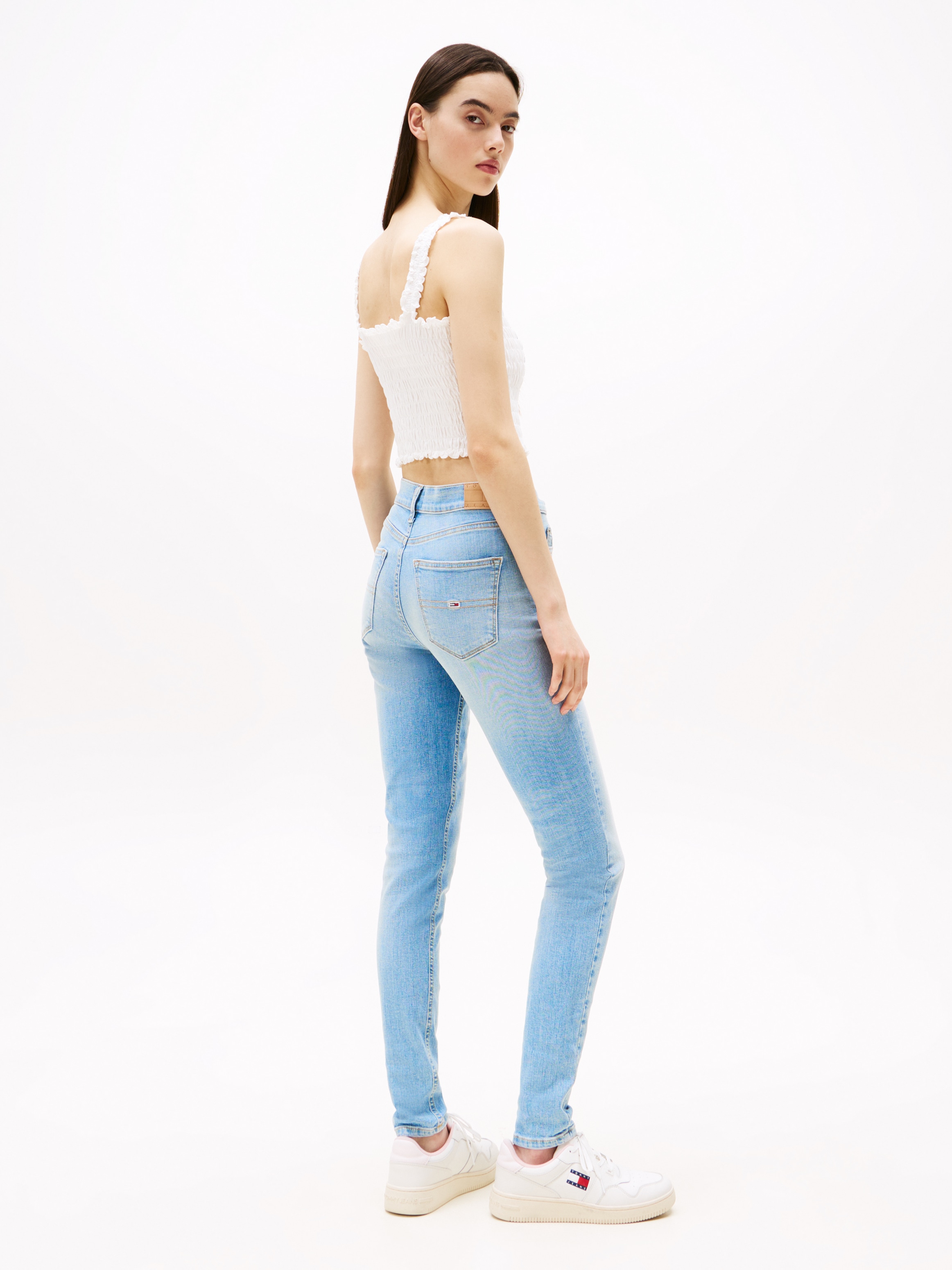 Tommy Jeans Skinny-fit-Jeans »NORA MR SKNY«, mit Waschung, mit Logo-Badge