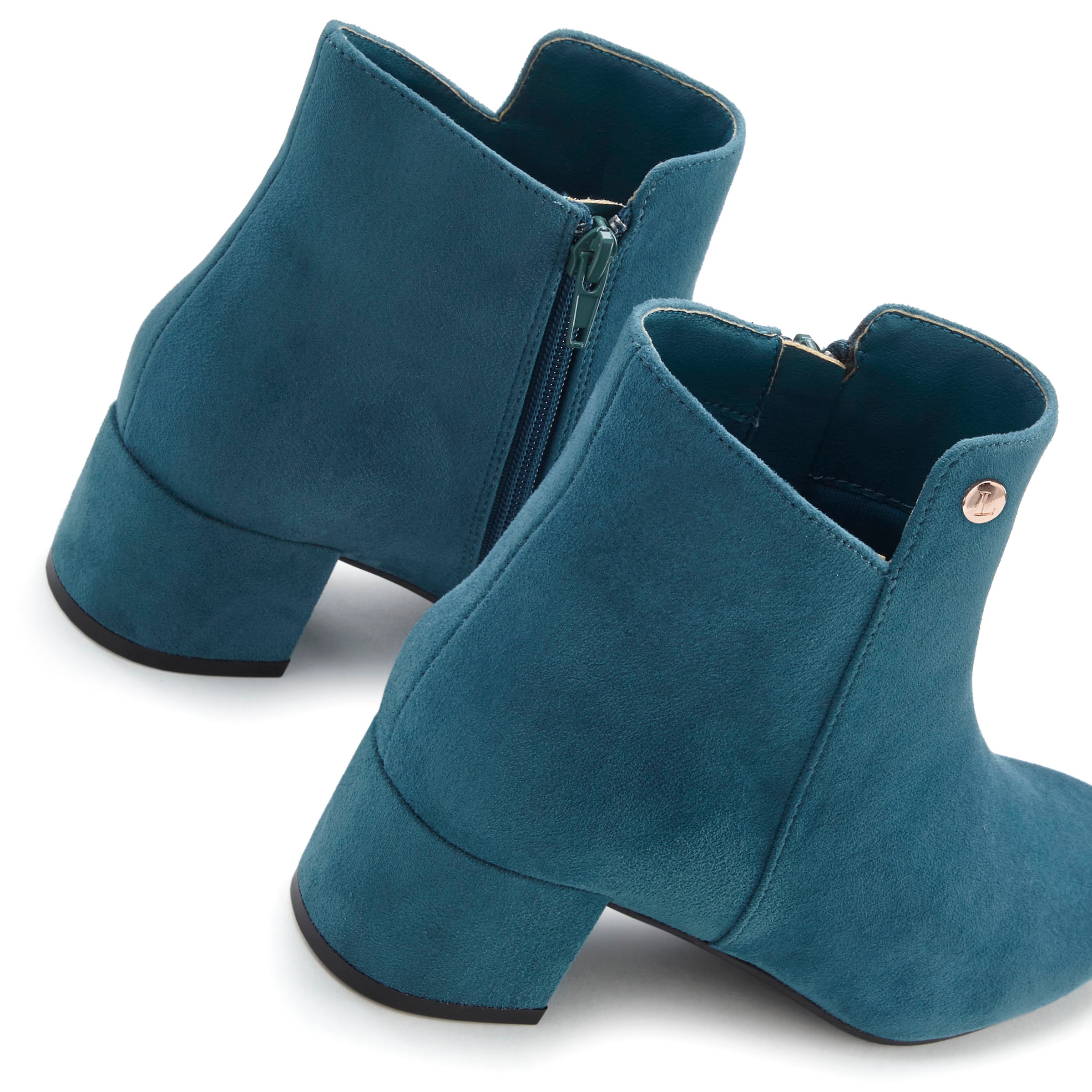 LASCANA Stiefelette, mit bequemen Blockabsatz, Ankle Boots, Stiefel VEGAN