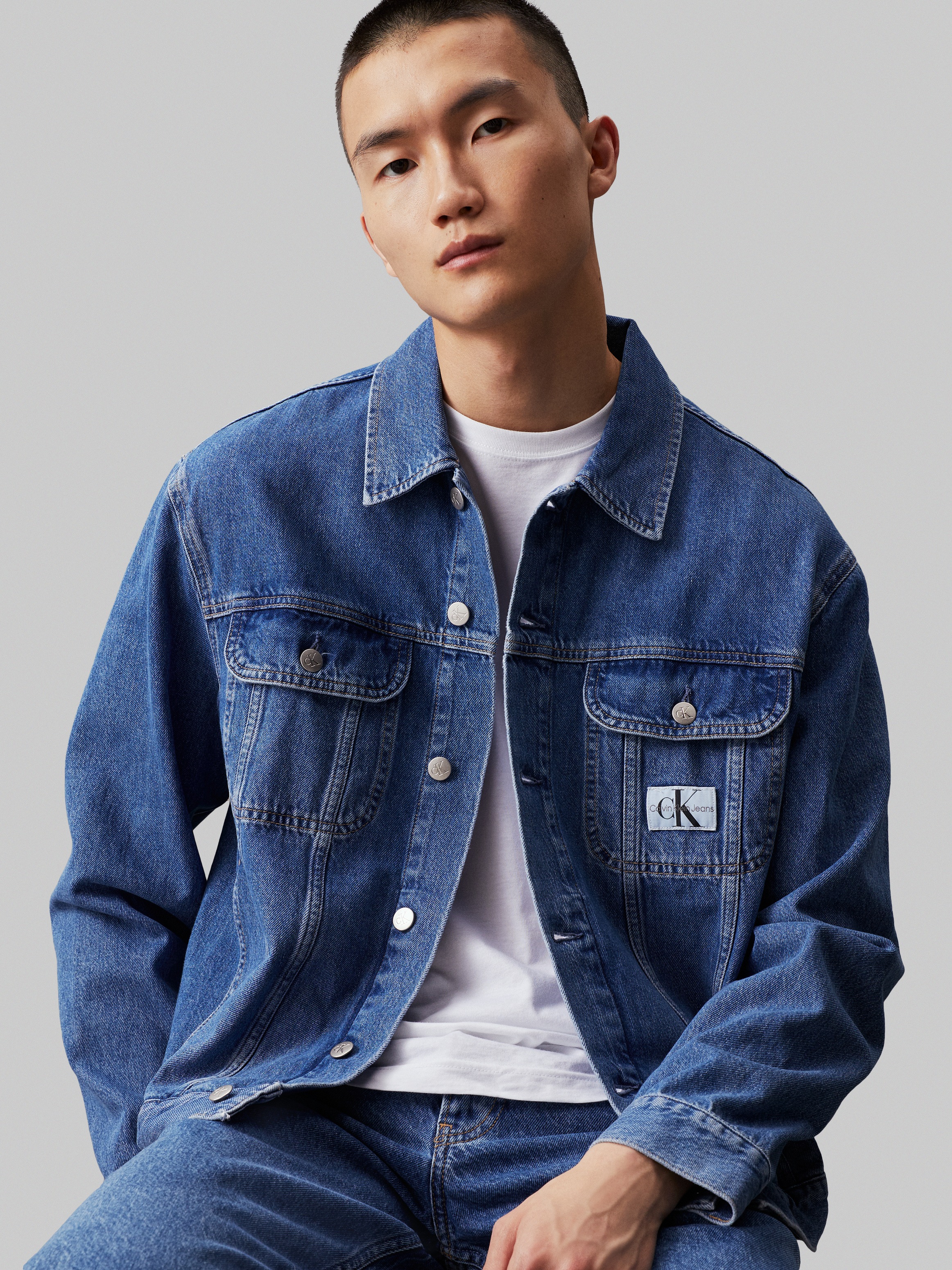 Calvin Klein Jeans Jeansjacke »REGULAR 90's DENIM JACKET« mit Logopatch