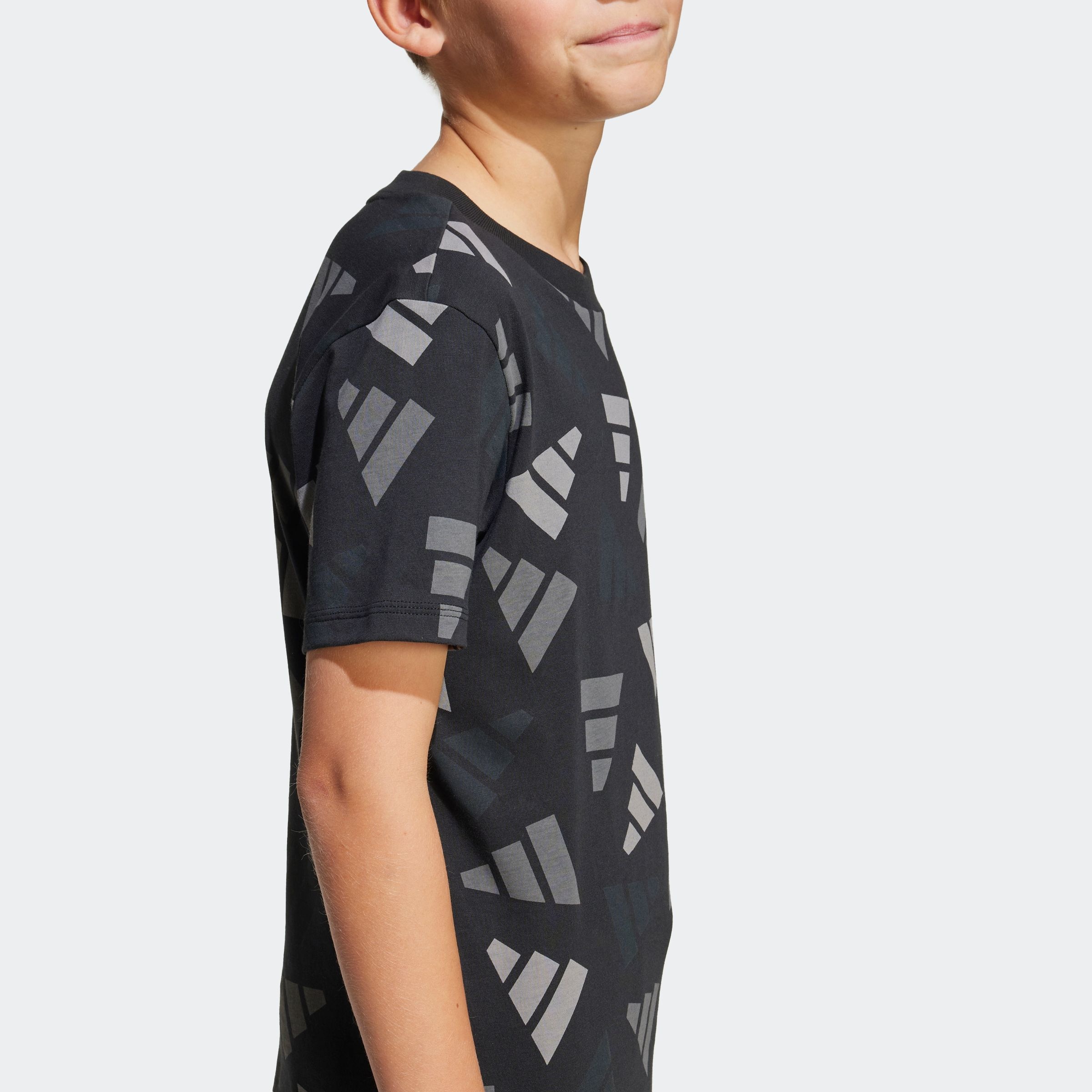 adidas Sportswear T-Shirt »J CLBRTN TEE«