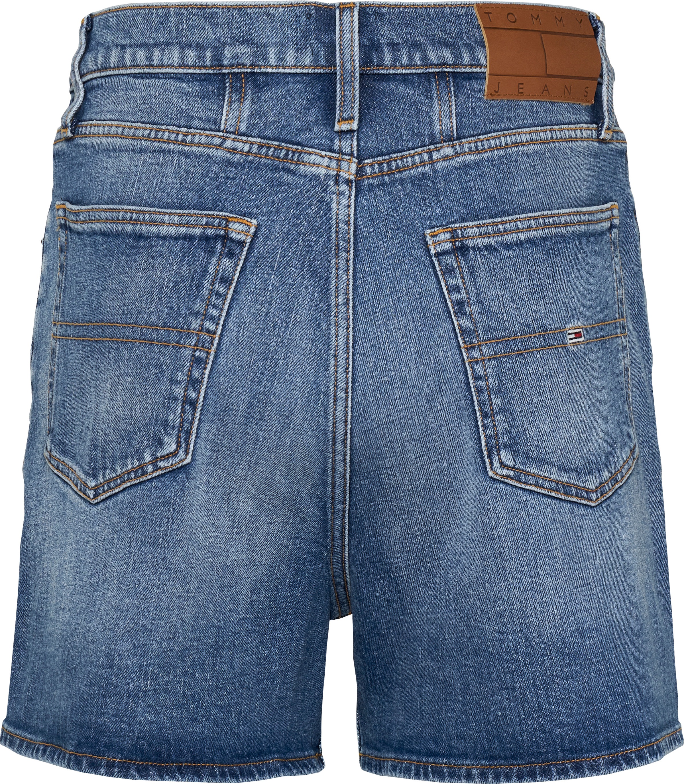 Tommy Jeans Shorts »MOM SHORT BI0134«, mit Logo-Badge, in blauer Waschung